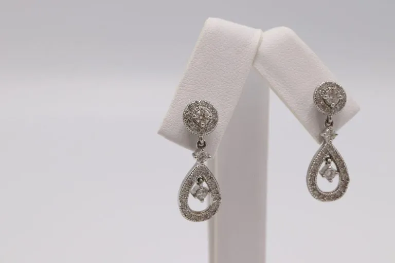 1.35 cts14kWhite Gold Diamond Earrings