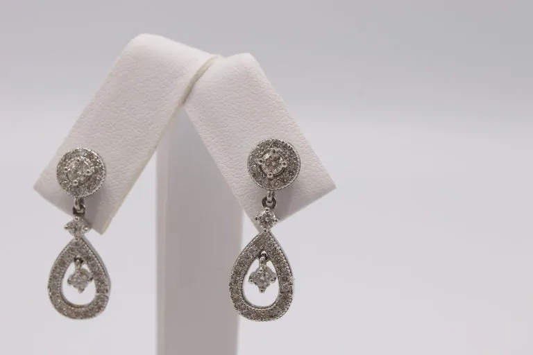 1.35 cts14kWhite Gold Diamond Earrings