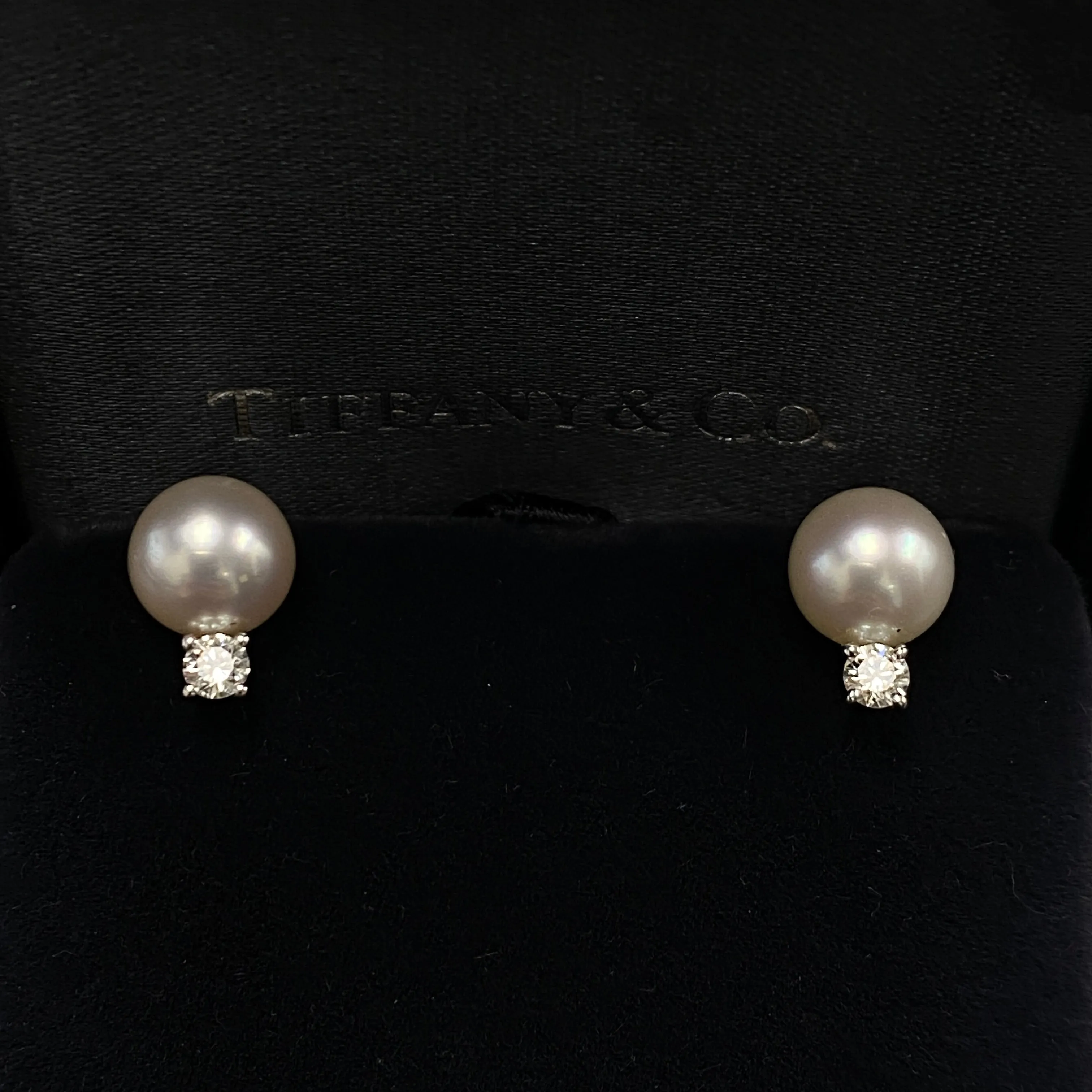 18K Vintage Tiffany & Co Pearl Stud