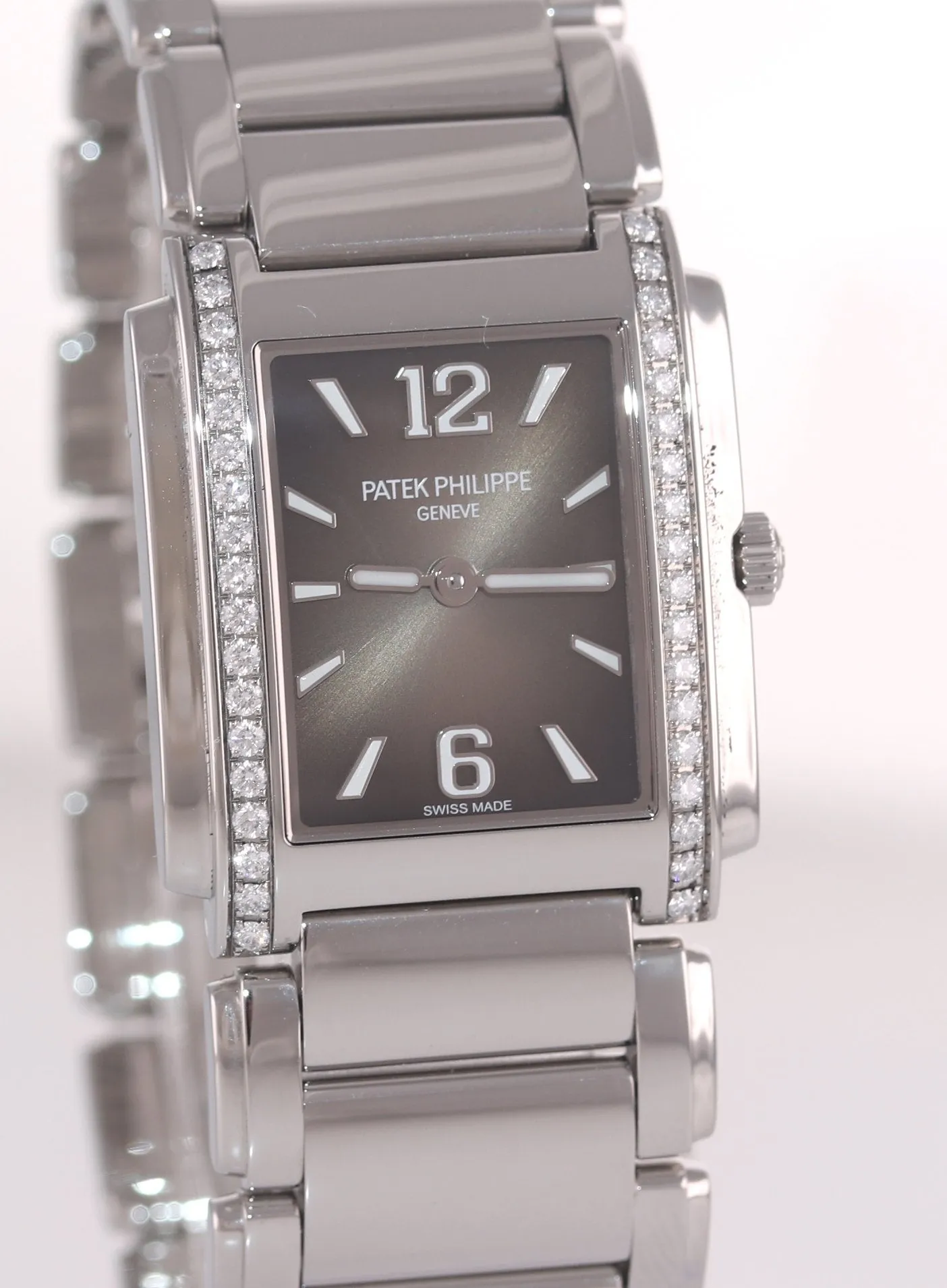 2021 PAPERS Ladies Patek Philippe 24 Steel Gray Diamond 4910/10A-010 Watch