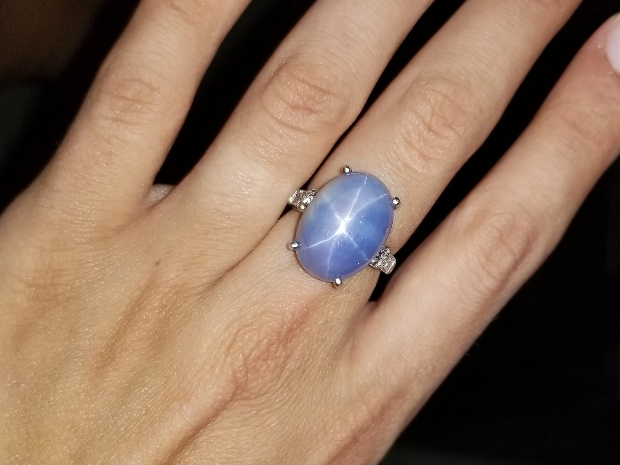 21CT STAR SAPPHIRE RING IN PLATINUM