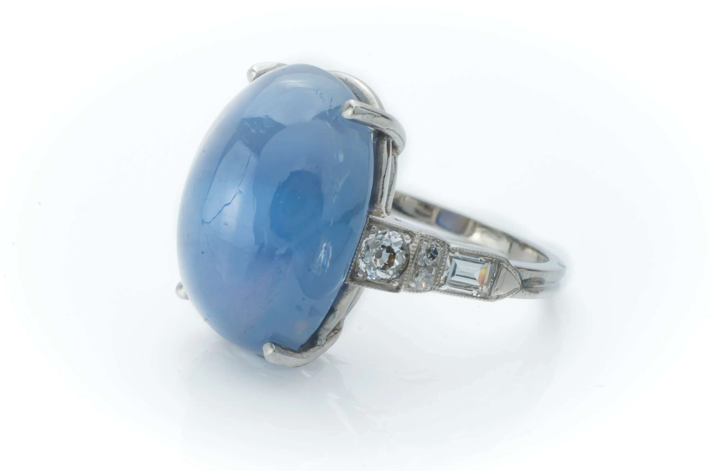 21CT STAR SAPPHIRE RING IN PLATINUM