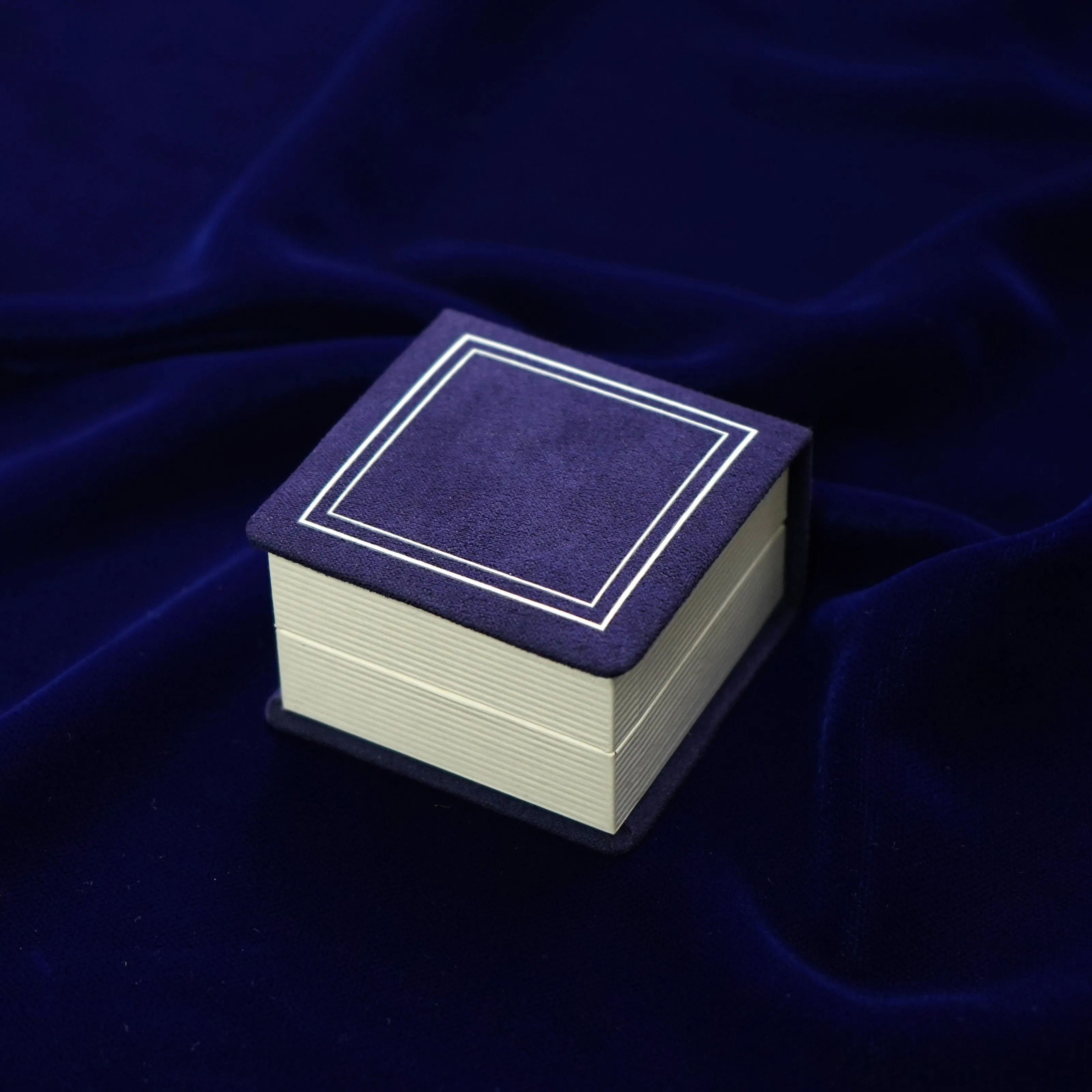 5 Diamonds Ring