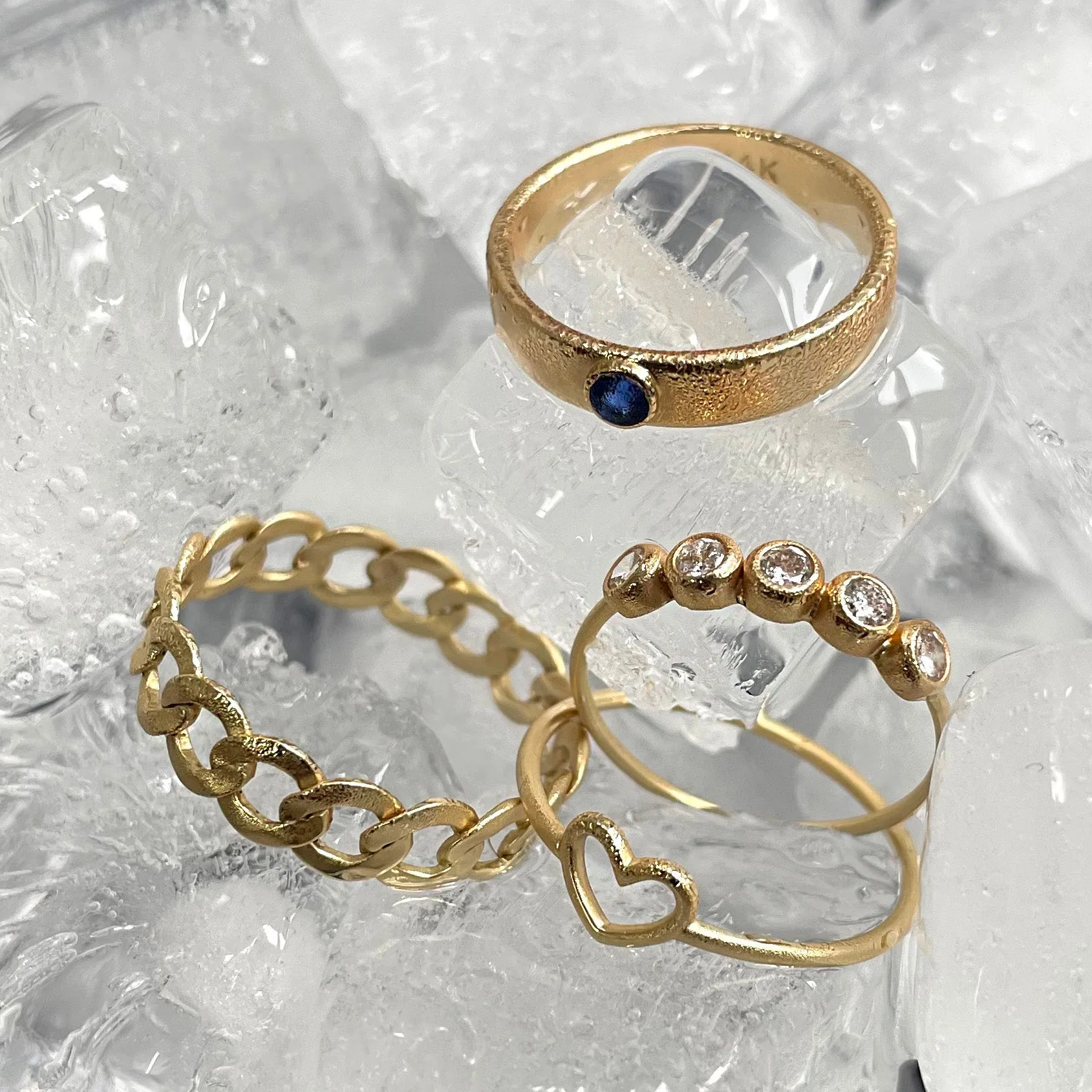 5 Diamonds Ring