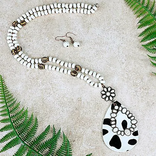72678 - Leopard and Turquoise Beaded Necklace - Ivory