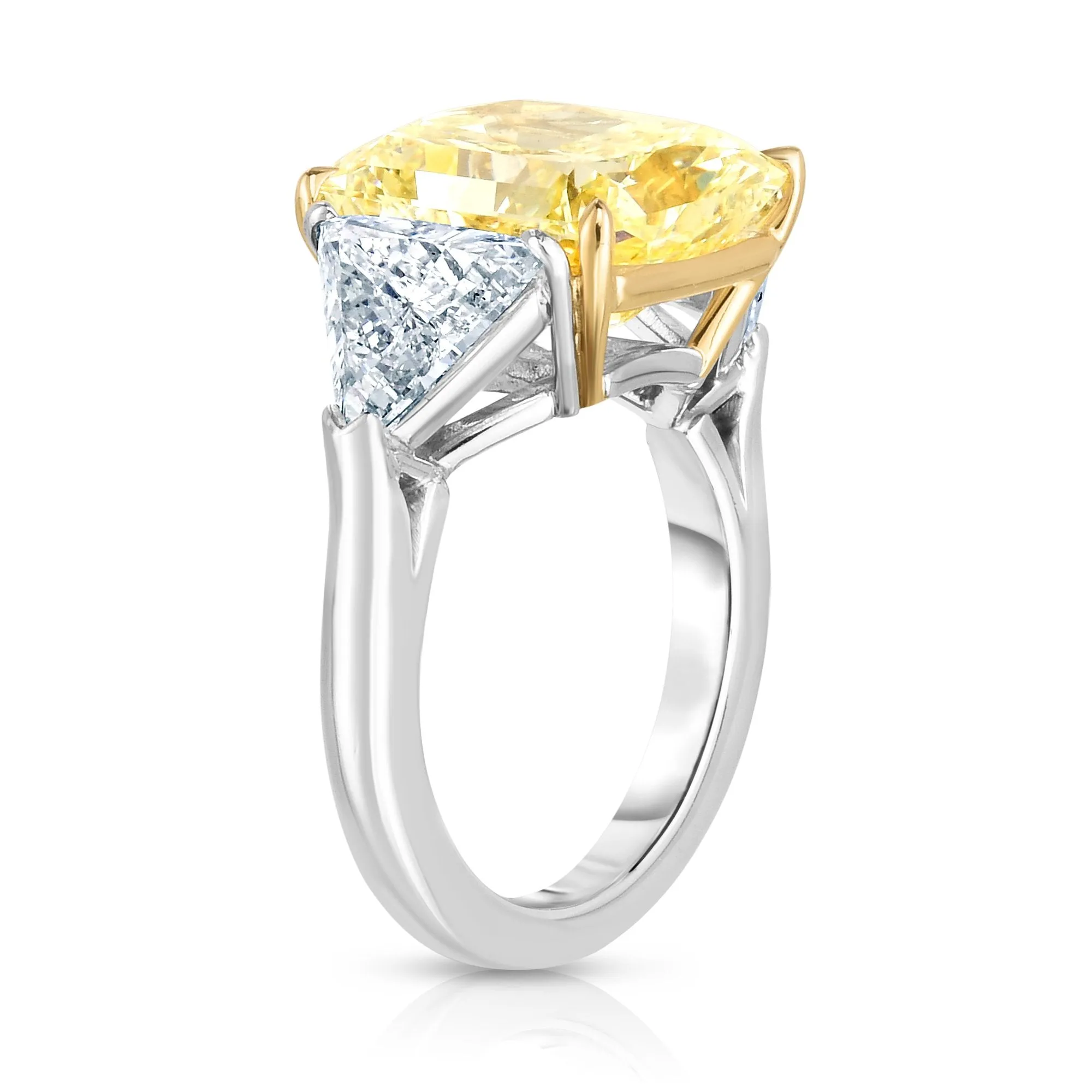 8.56CT FLAWLESS FANCY YELLOW RADIANT CUT ENGAGEMENT RING