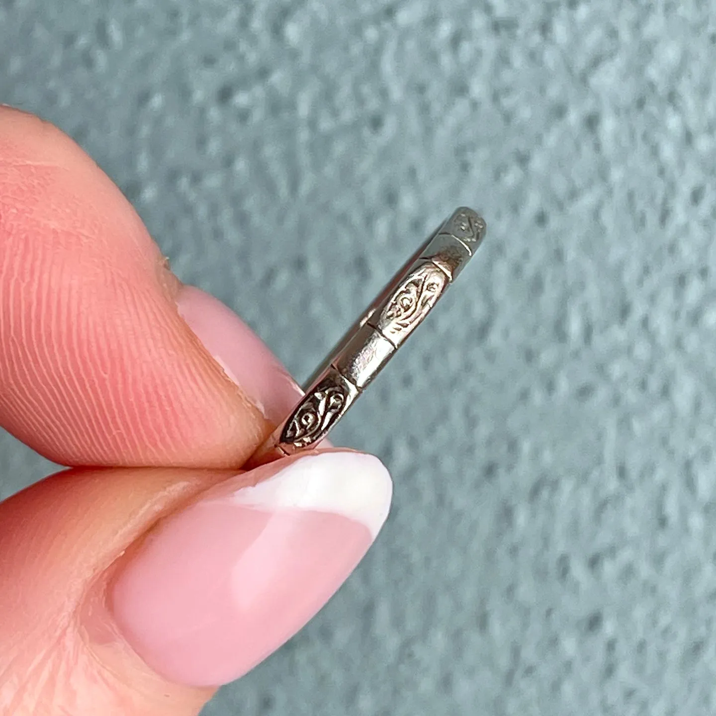 Antique Platinum Engraved Band – A Whisper of the 1920s