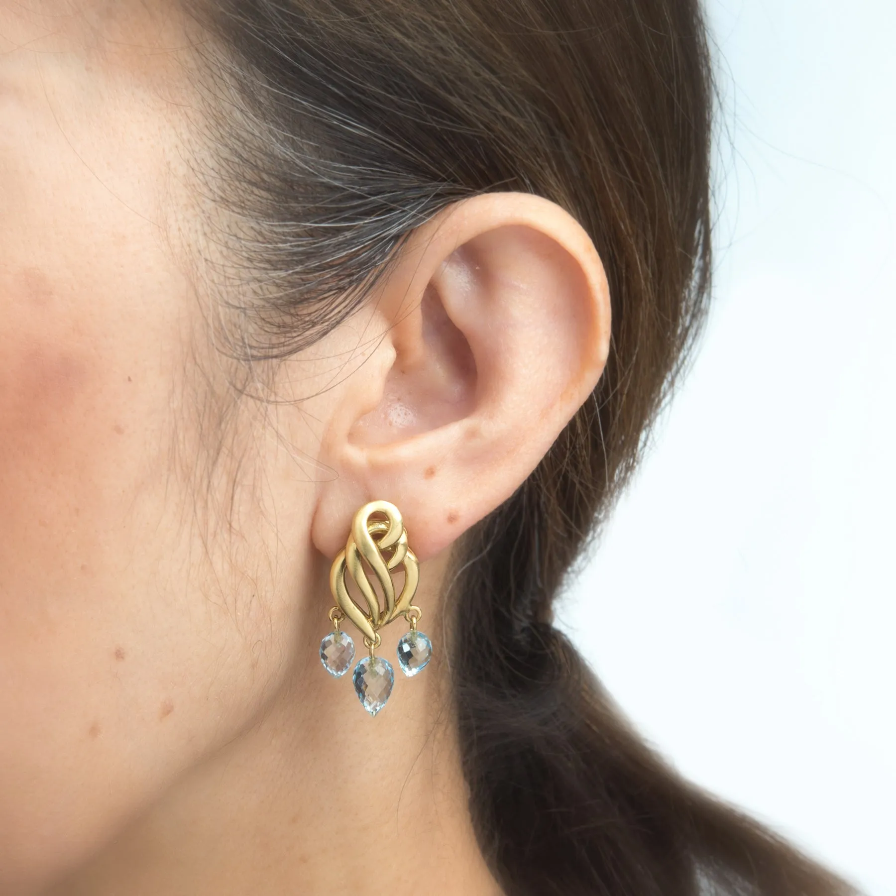 Aquamarine Briolette Drop Earrings Estate 18k Brushed Yellow Gold Fine Jewelry