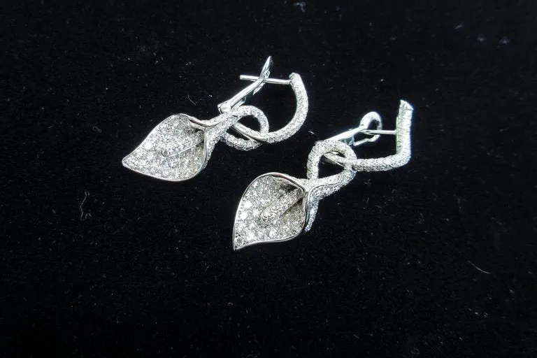 ASPREY 18 Karat White Gold and Diamond Floral Drop Earrings