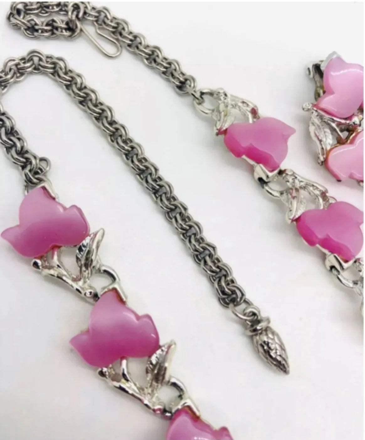 Beautiful Lucite Ivy Set