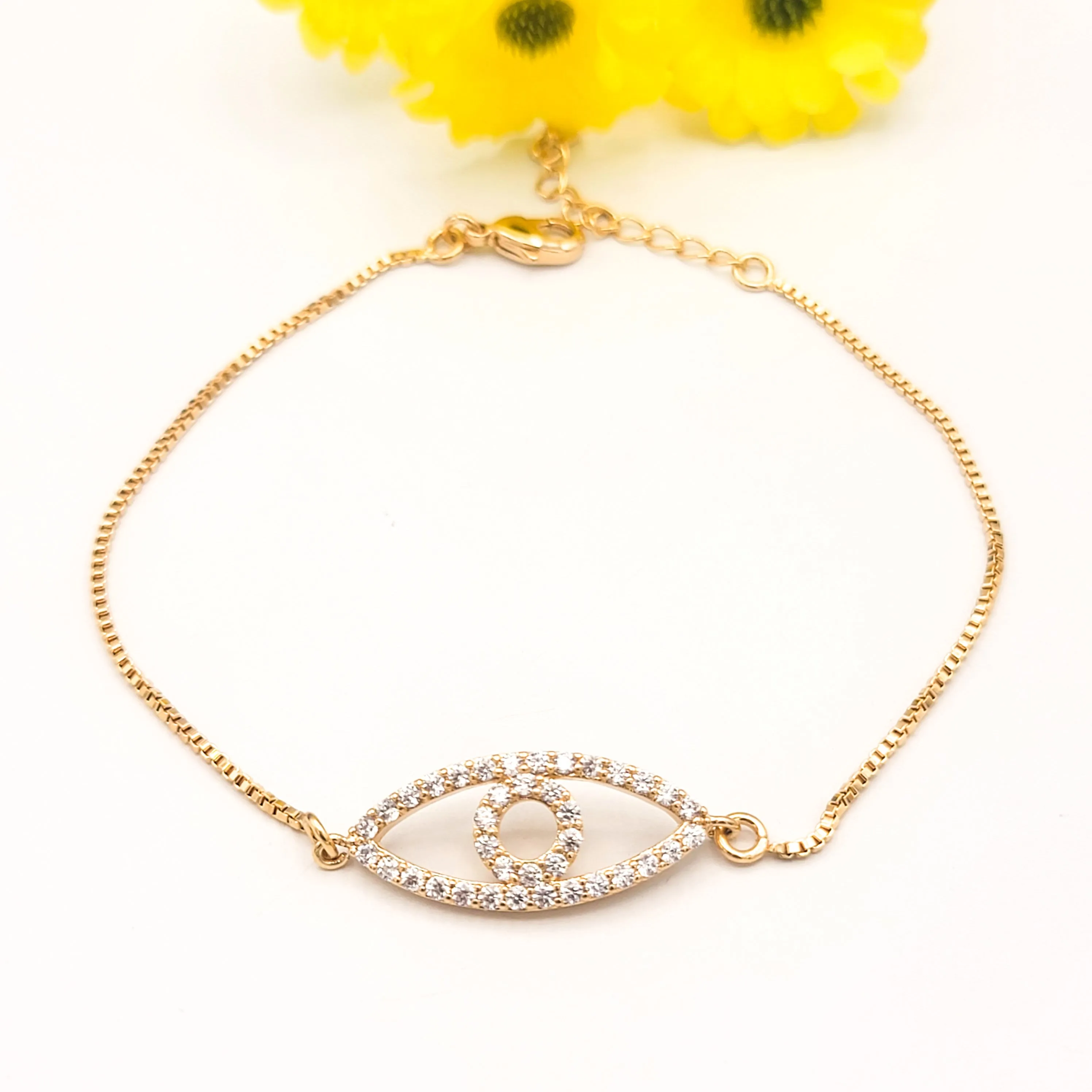 Bracelets - 18K Gold Plated. Clear Crystals Eye.
