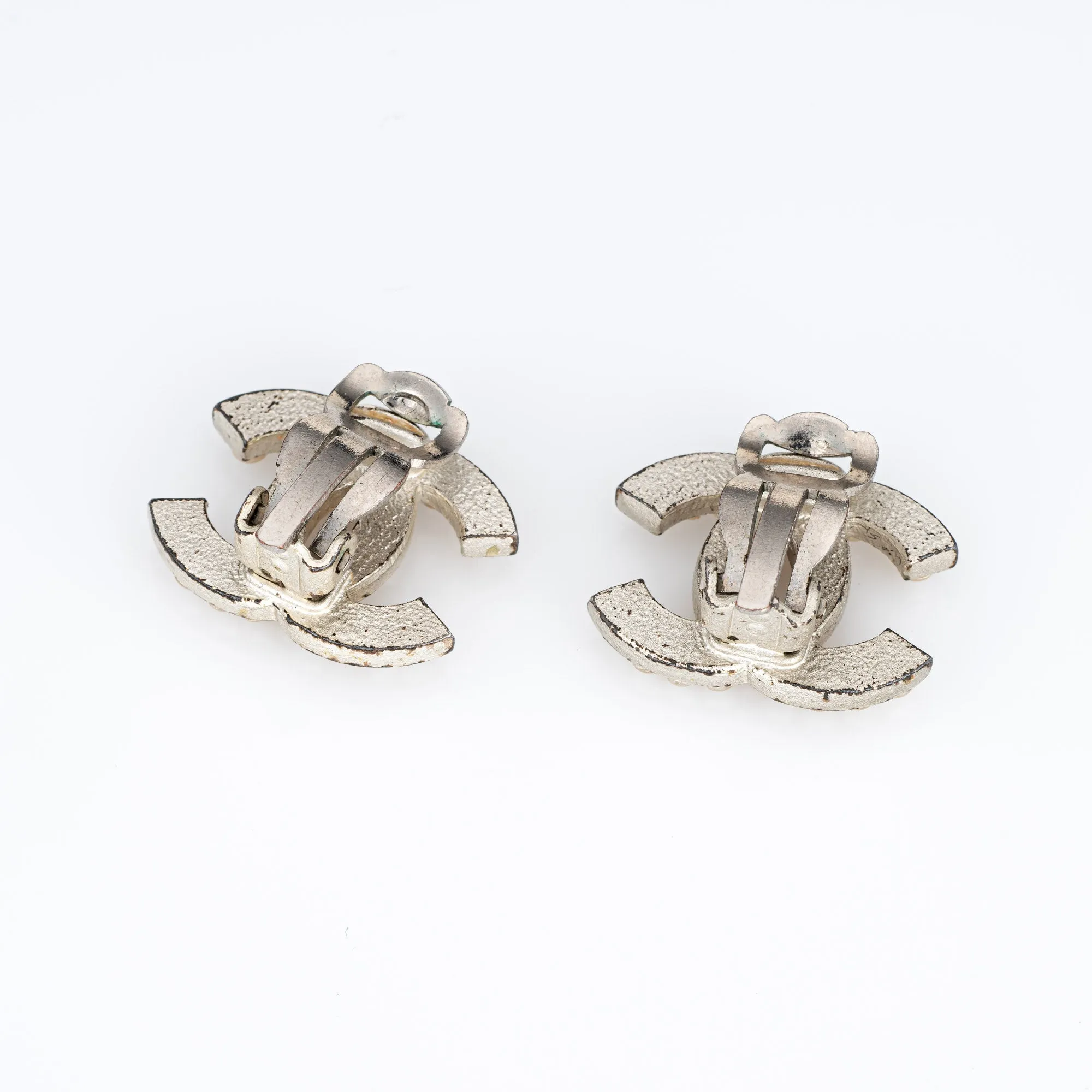 Chanel CC Logo Faux Pearl Earrings Clip On Silver Tone c2003
