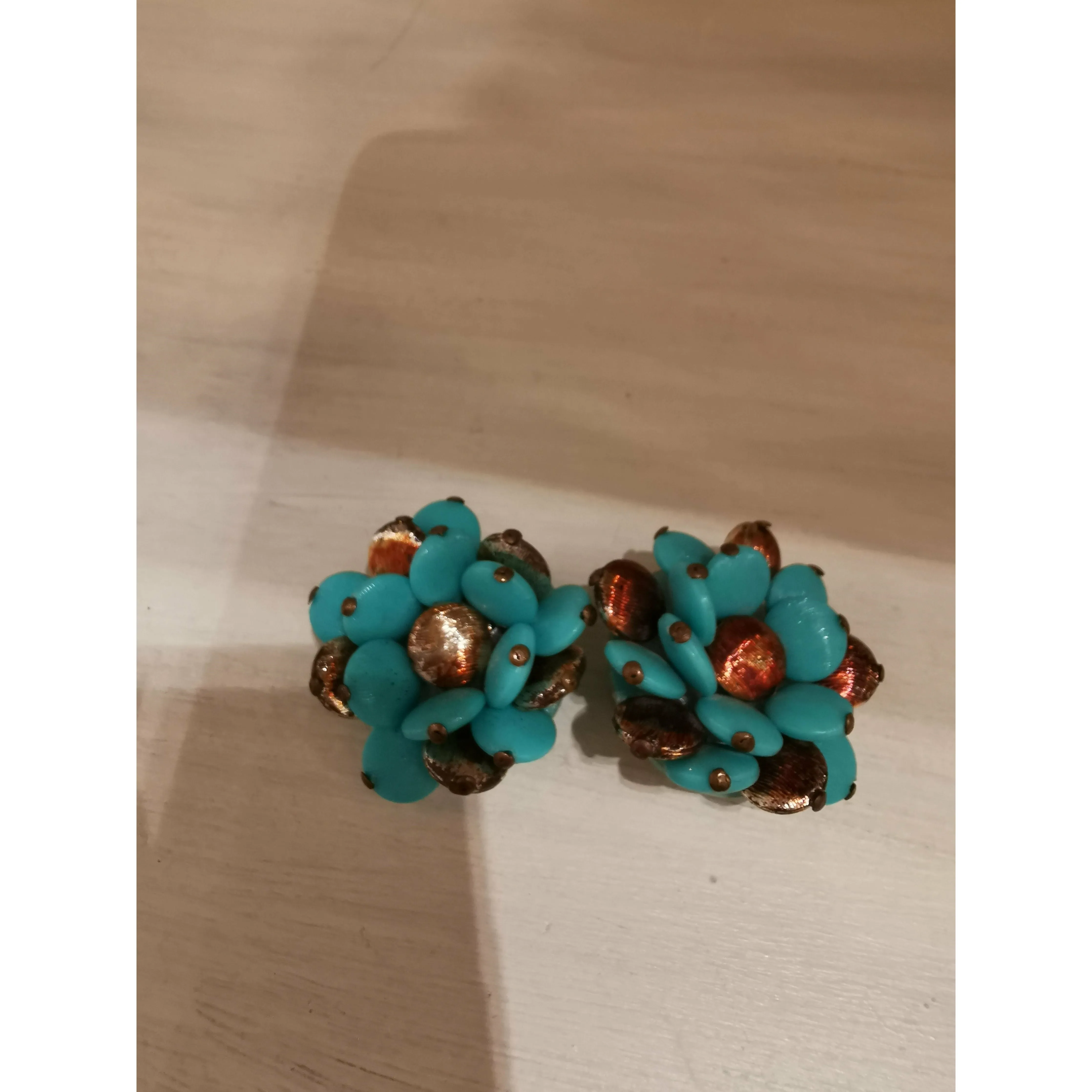 Clip earrings