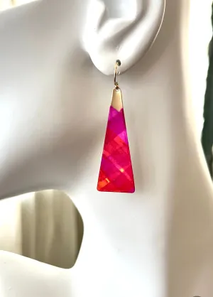 Crisscross earrings in pink