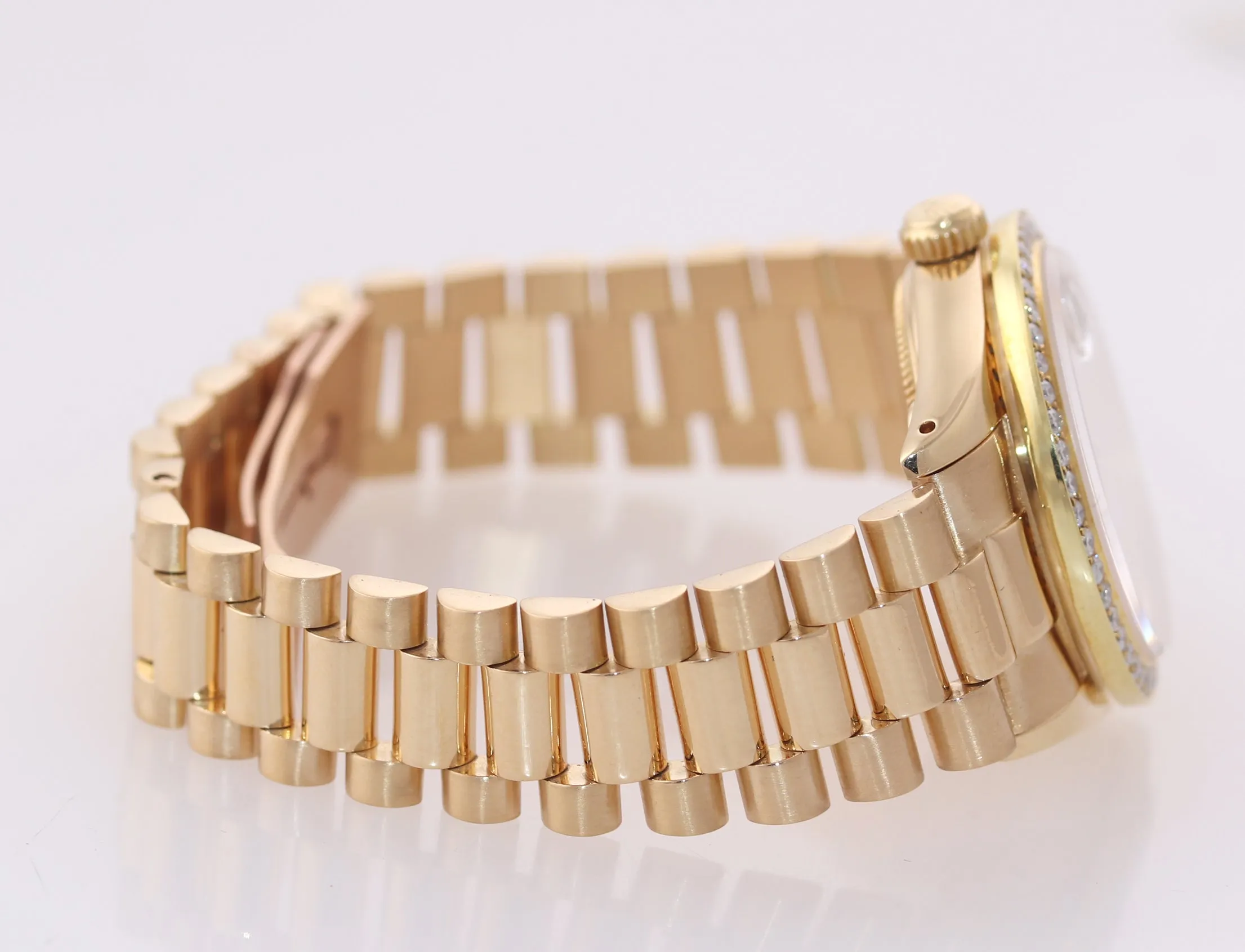 DIAMOND BEZEL Rolex President 6827 Midsize 31mm 18k Gold MOP Diamond Watch Box