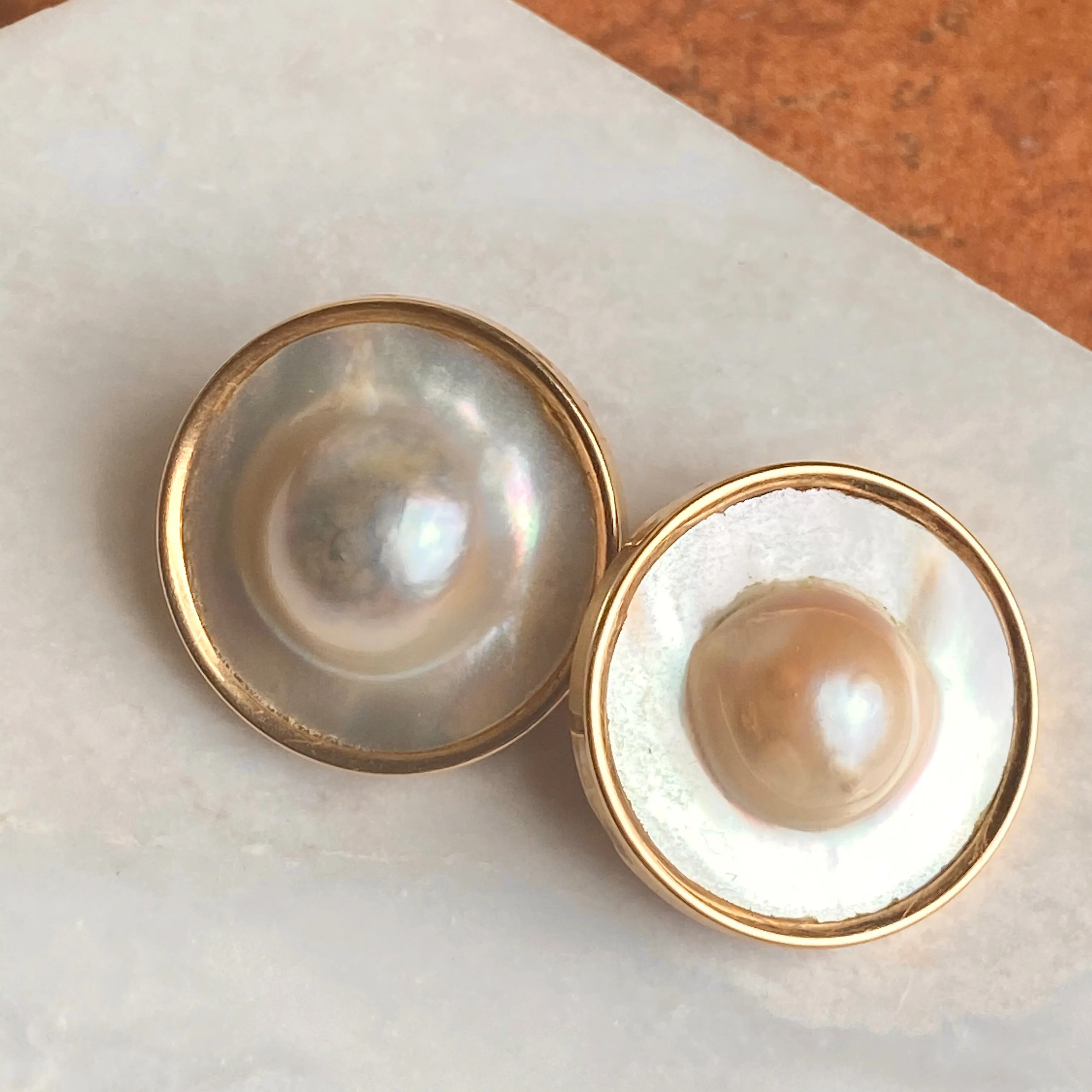 Estate 14KT Yellow Gold Blister Mabe Pink Pearl Clip-On Round Earrings