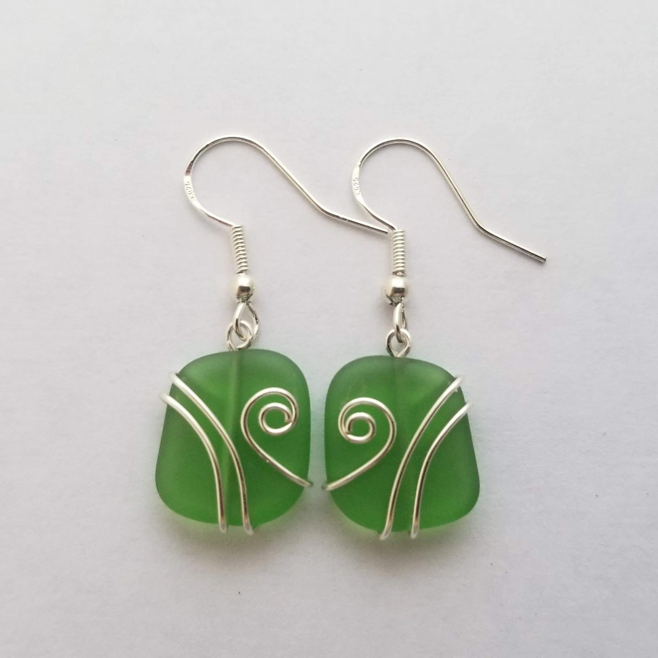 Hawaiian Jewelry Sea Glass Earrings, Wire Emerald Earrings Green Earrings, Sea Glass Jewelry Beach Jewelry(May Birthstone Jewelry For Women)
