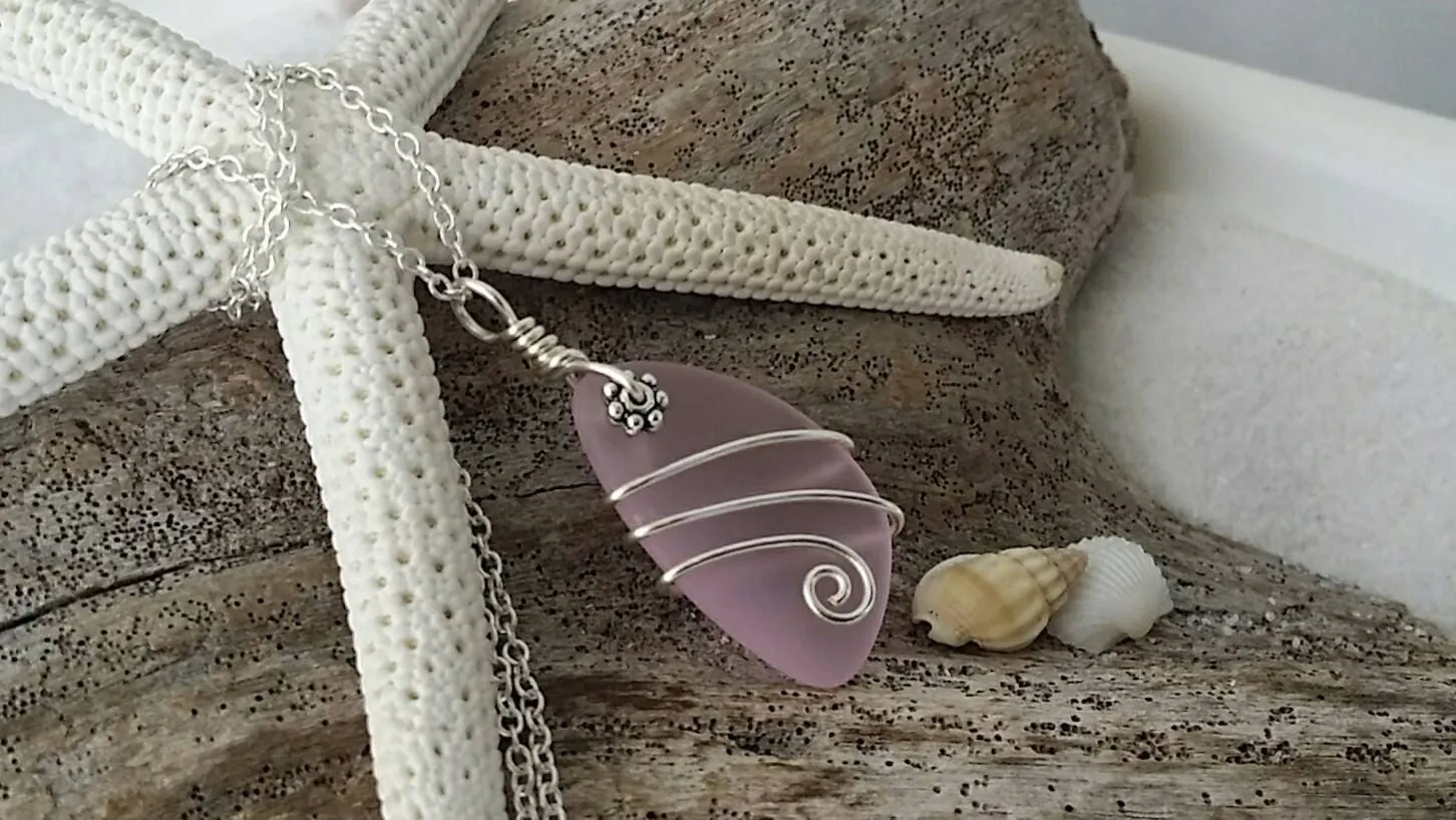 Hawaiian Jewelry Sea Glass Necklace, Wire Pink Necklace, Unique Beach Sea Glass Jewelry Birthday Gift (October Birthstone Jewelry For Women)