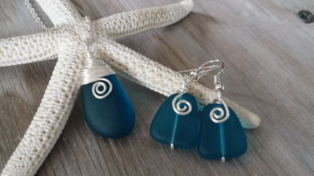 Hawaiian Jewelry Sea Glass Set, Teal Wire Wrapped Necklace Earrings Jewelry Set, Beachy Sea Glass Jewelry For Women Unique Jewelry Set