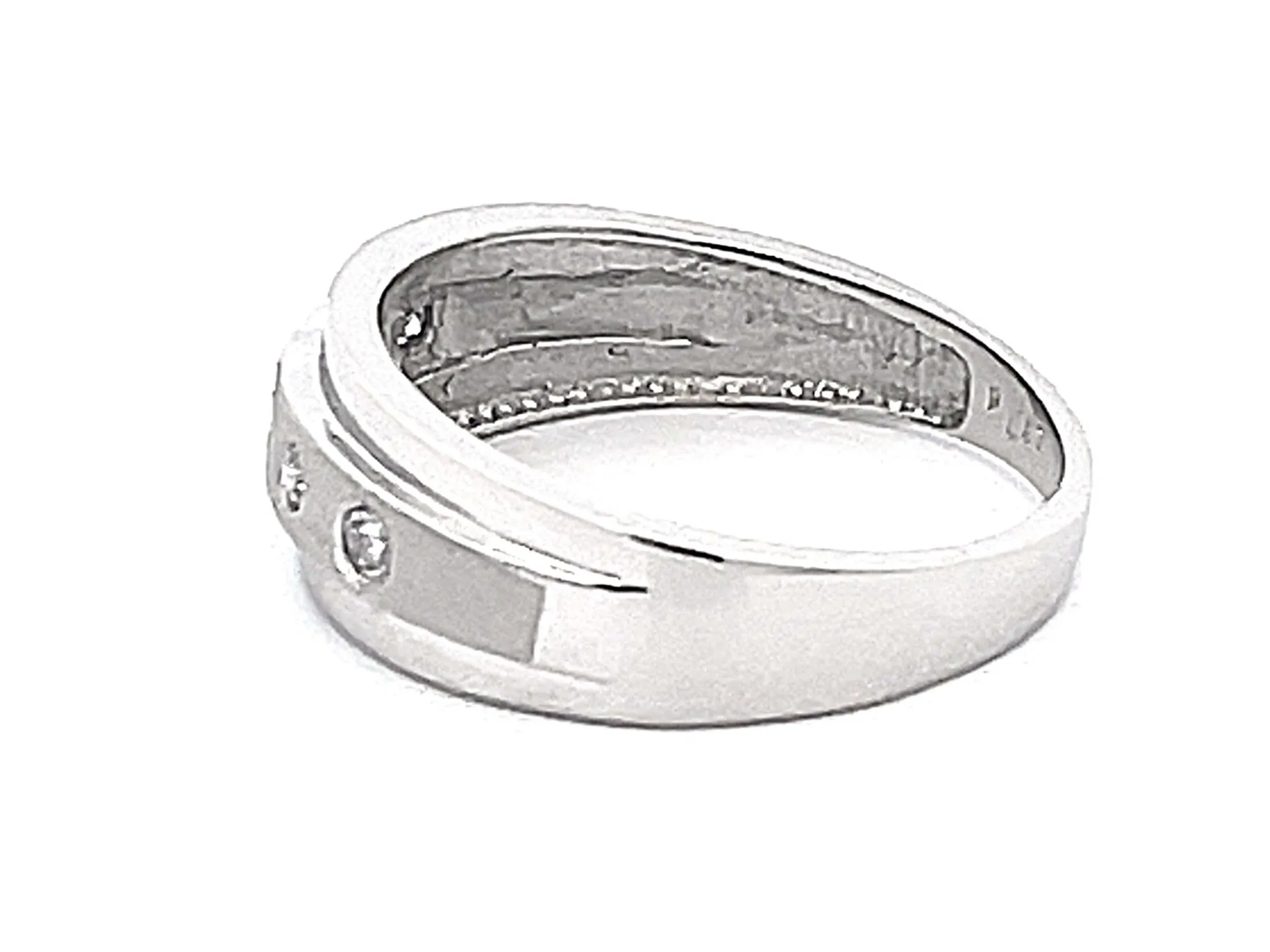 Mens 5 Brilliant Cut Diamond Satin Finish Center Band Ring in Platinum