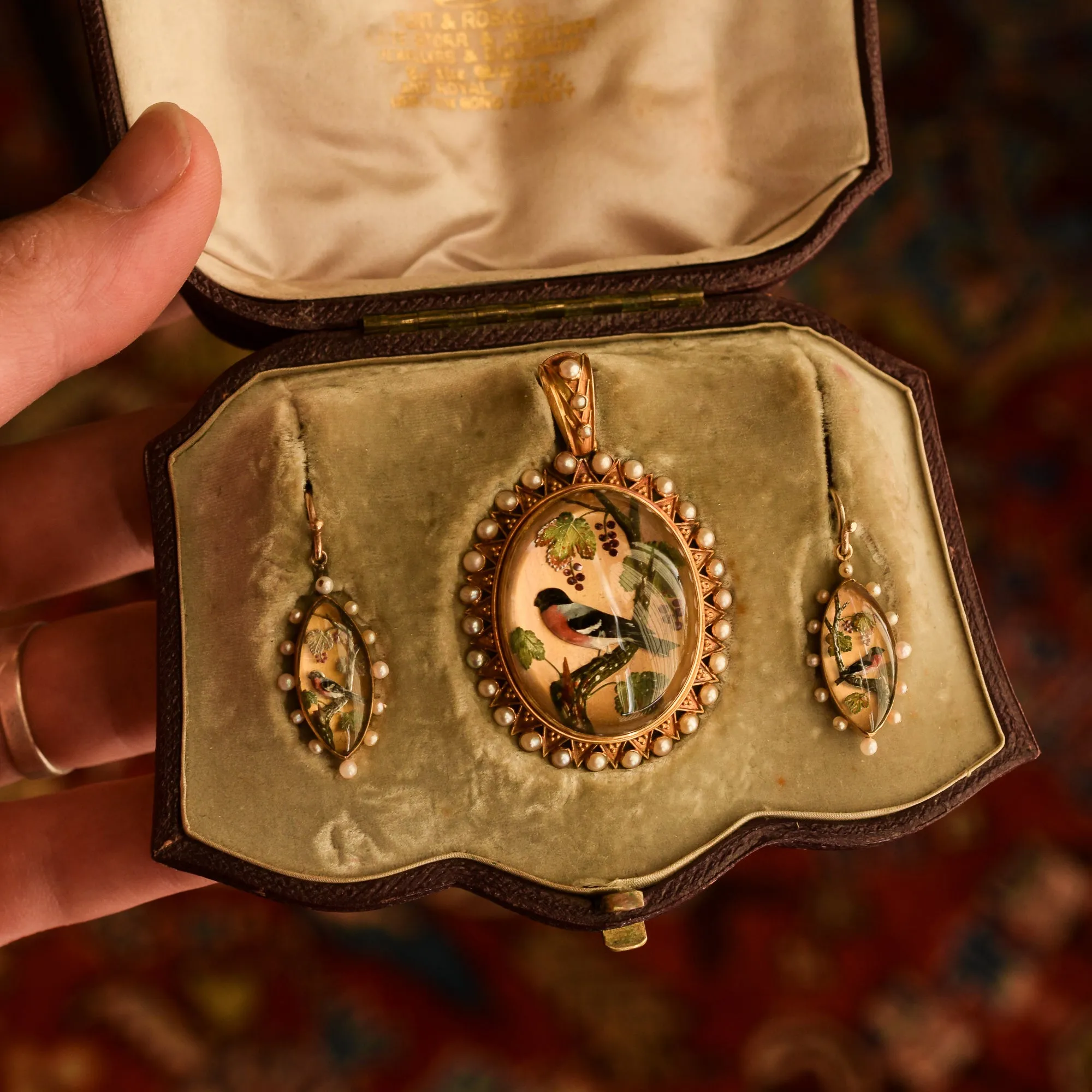 Mid-Victorian Essex Crystal "Bullfinch & Grape Vine" Suite
