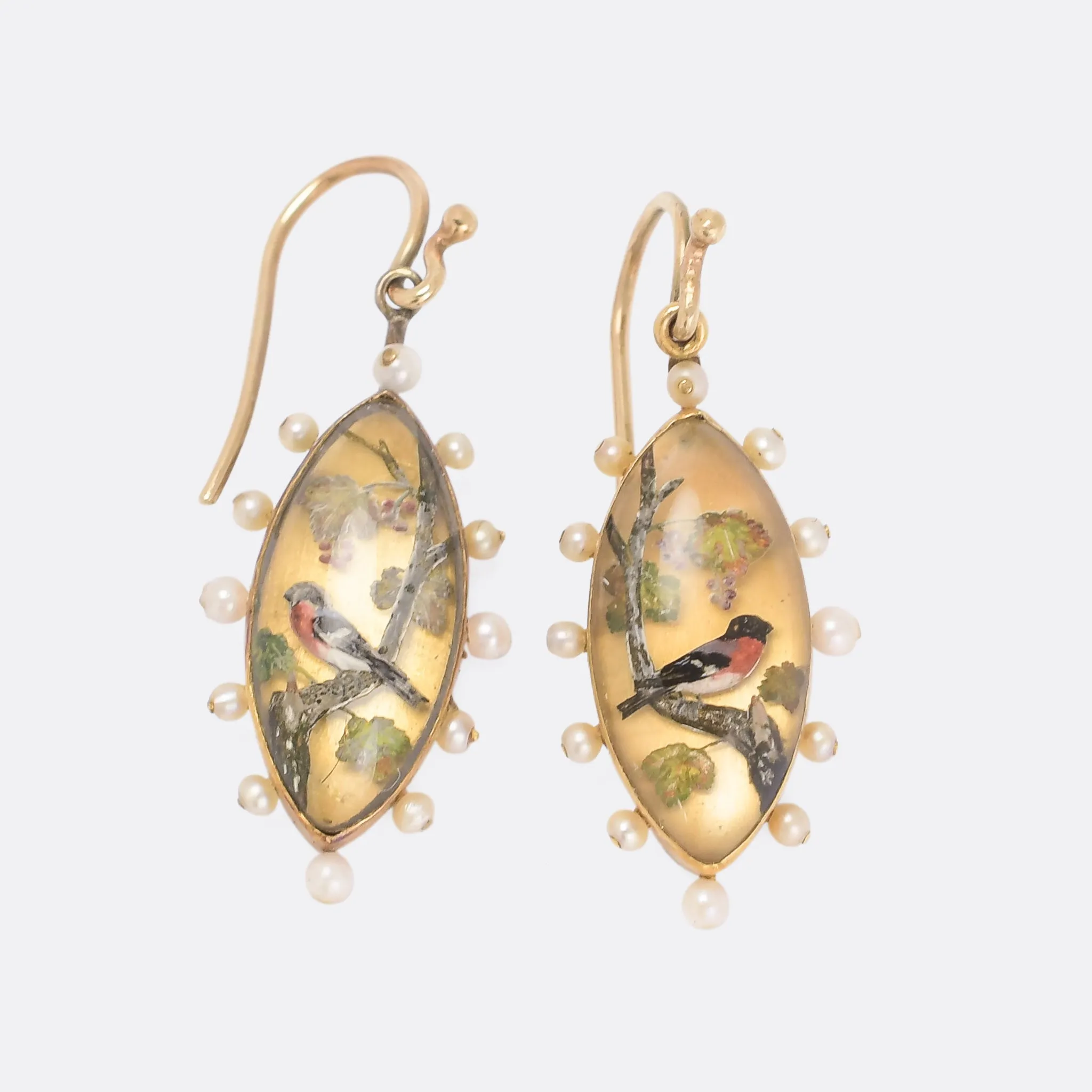 Mid-Victorian Essex Crystal "Bullfinch & Grape Vine" Suite