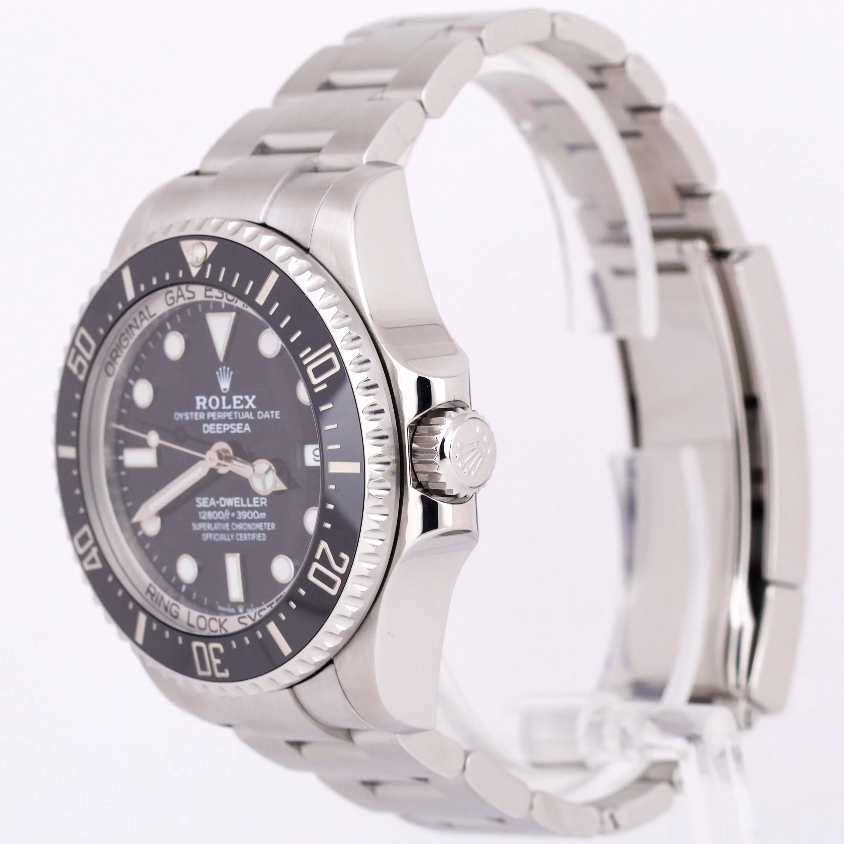 MINT 2022 Rolex Sea-Dweller Deepsea 126660 Black Stainless Steel 44mm Dive Watch
