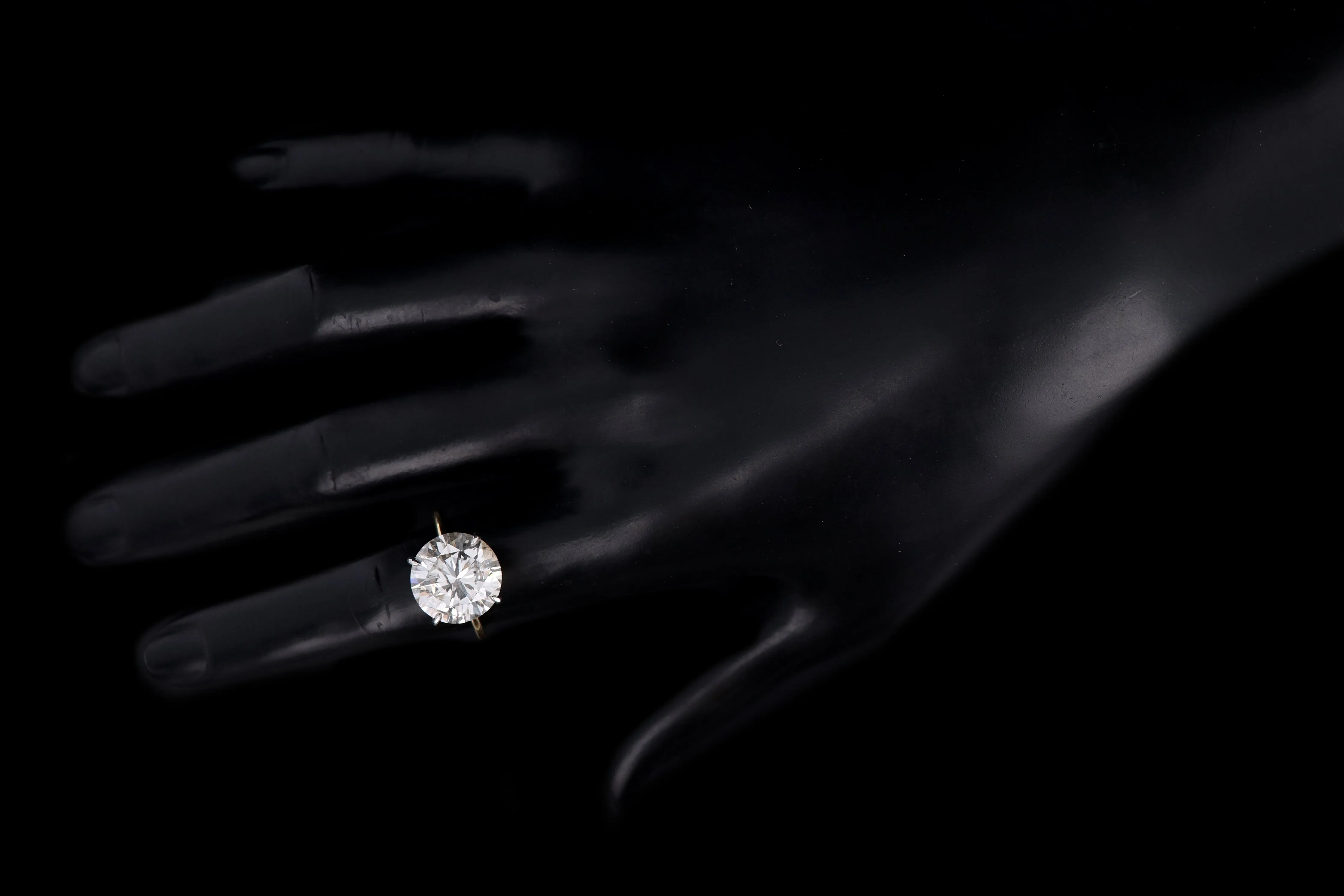 New Handmade 18K Yellow Gold & Platinum 8.08 Carat Round Brilliant Cut Diamond Engagement Ring