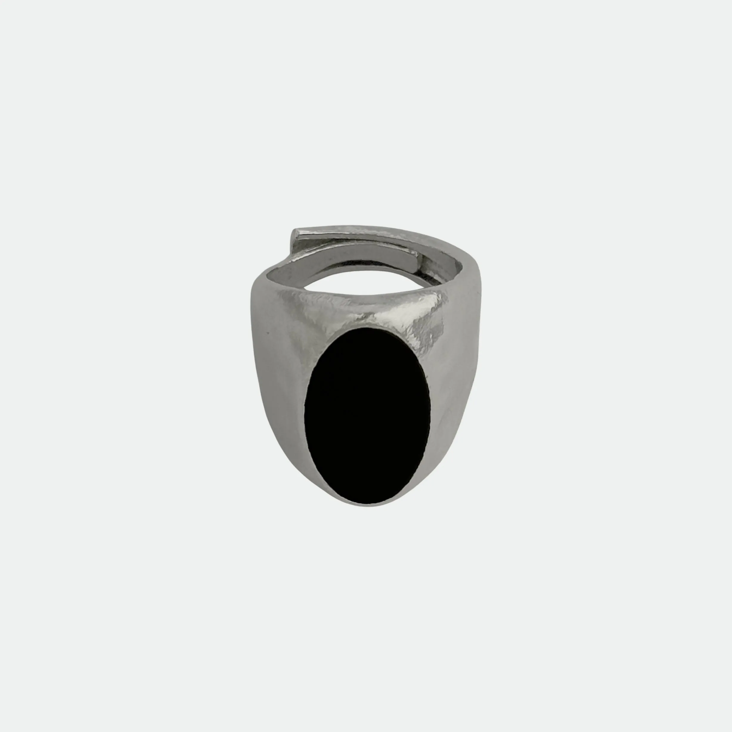 Onyx / Red Oval Ring