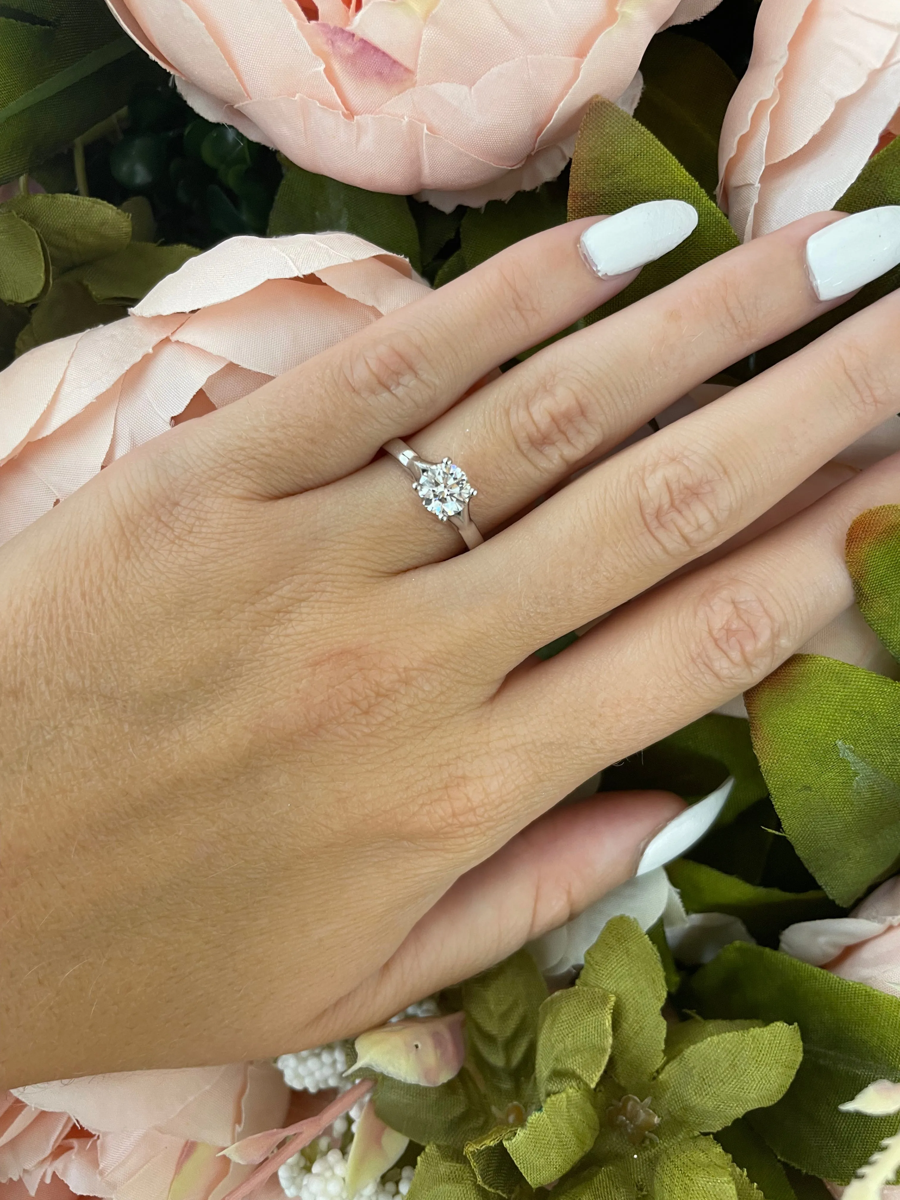 Platinum & 1.04ct Round Brilliant Cut GIA Diamond Solitaire Engagement Ring