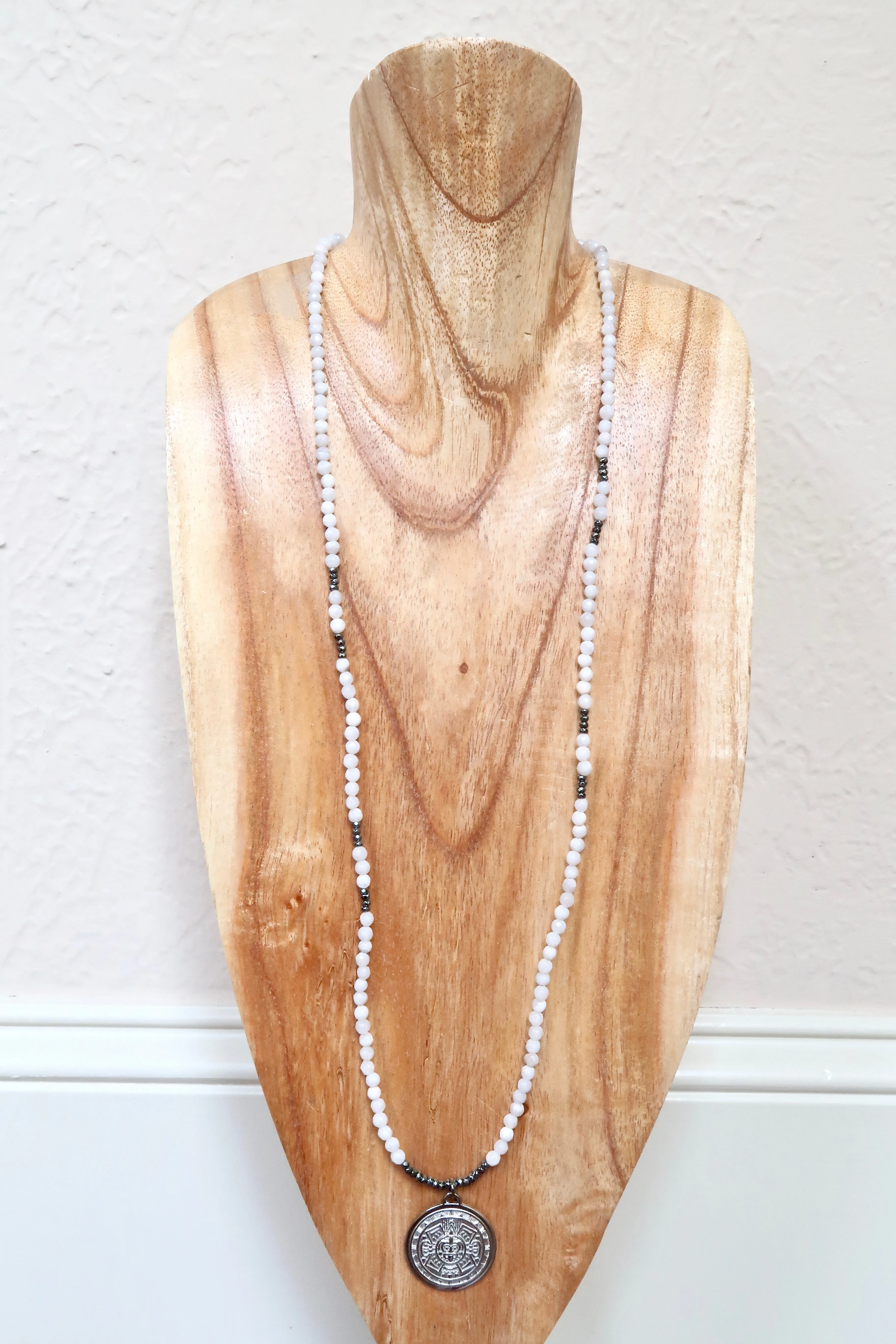 RAYNA white lace agate