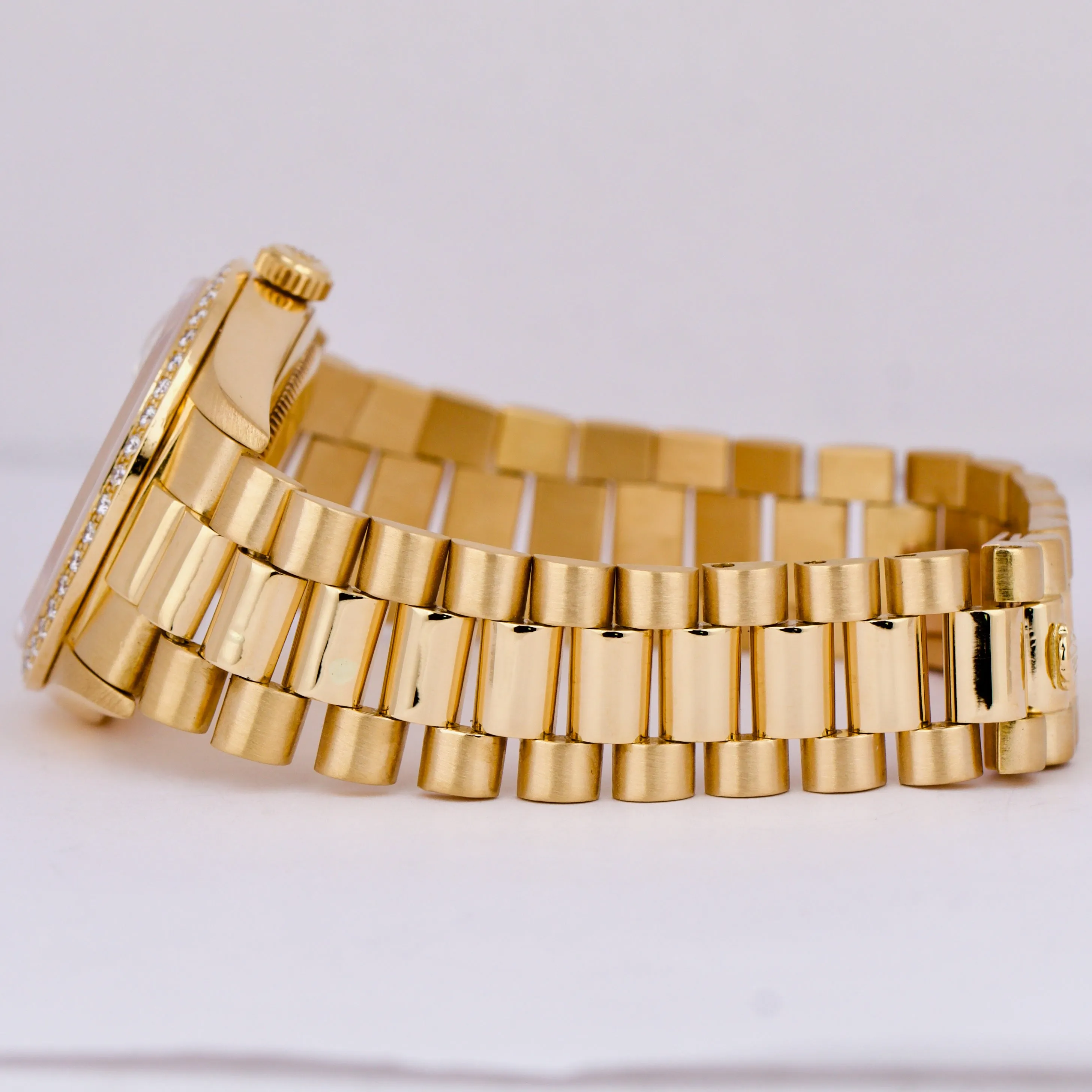 Rolex Day-Date President 36mm FACTORY CHAMPAGNE DIAMOND 18K Gold Quickset 18238
