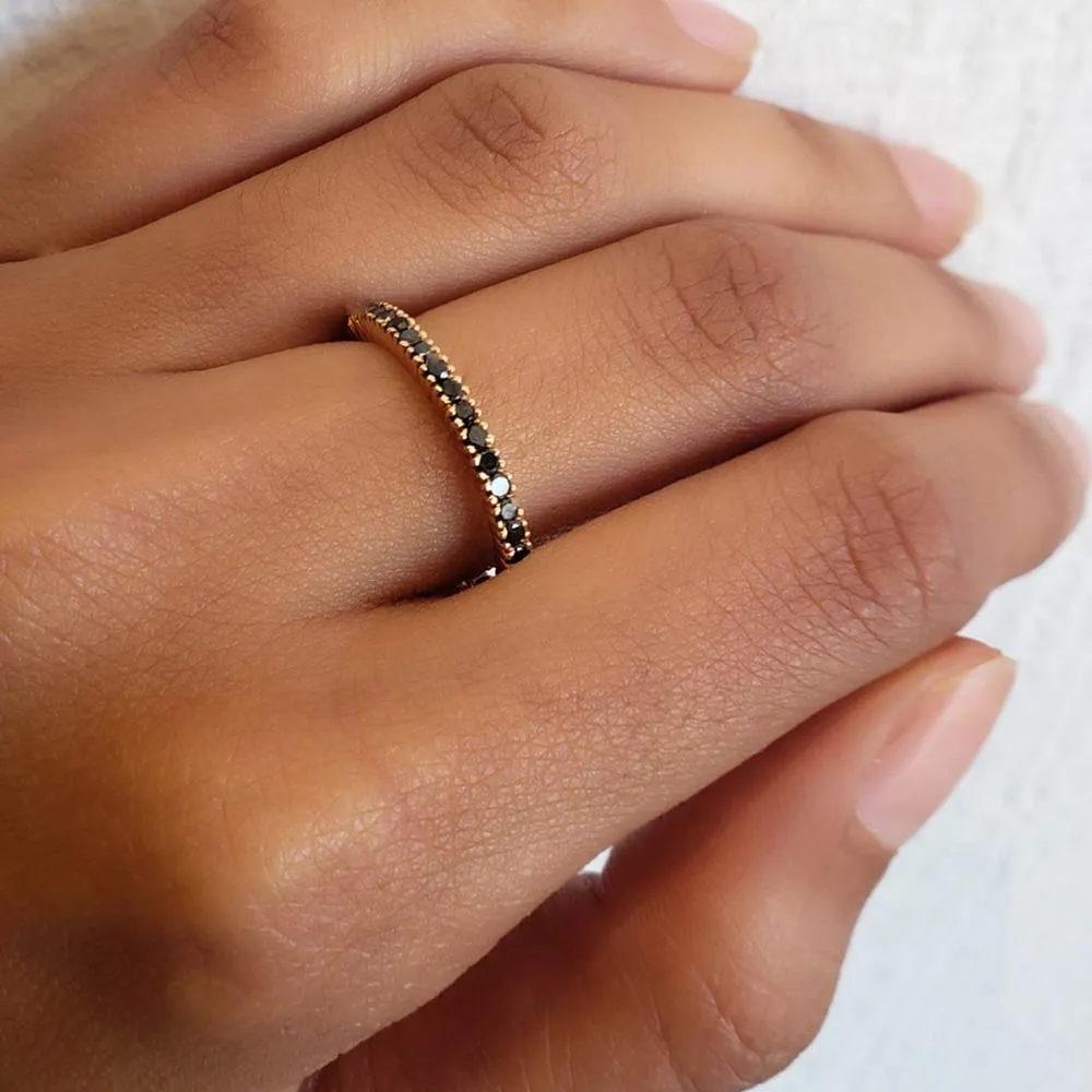 Sethi Couture Yin-Yang Prong White & Black Diamond Band