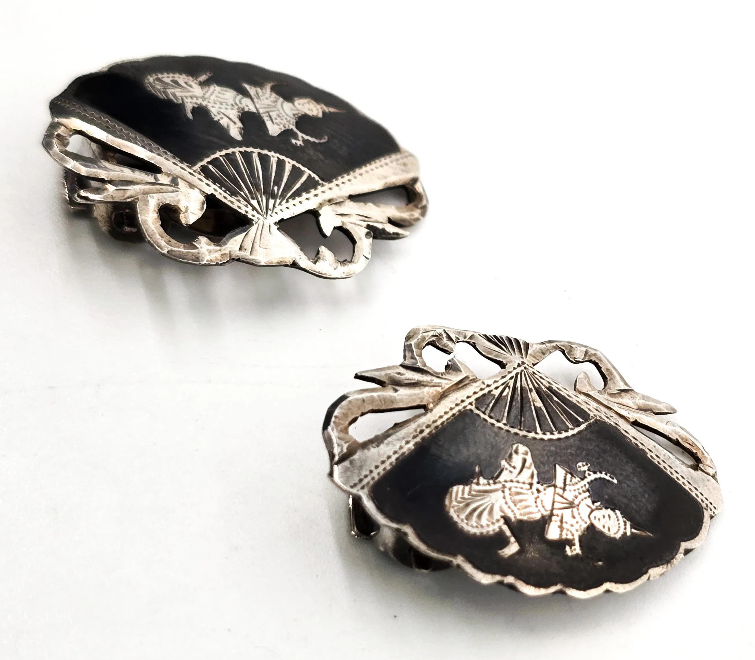 Siam Nielloware fan black enamel sterling silver vintage clip on earrings