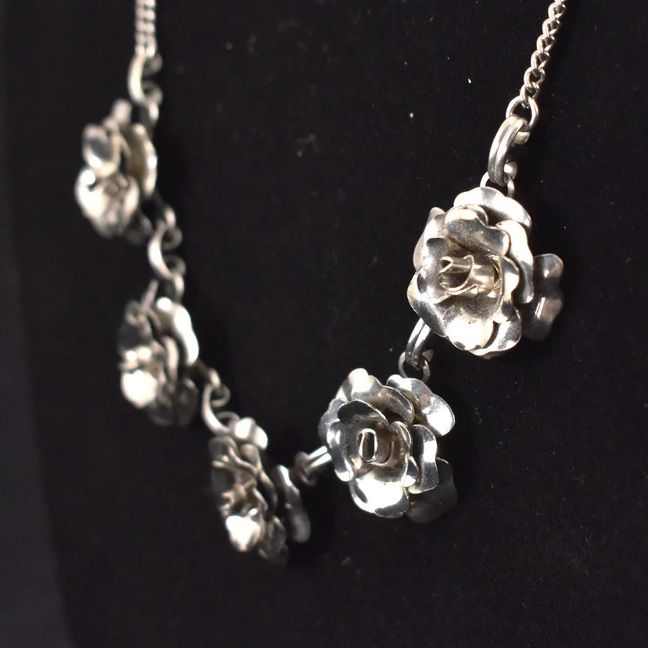 Silver Rose Necklace Set