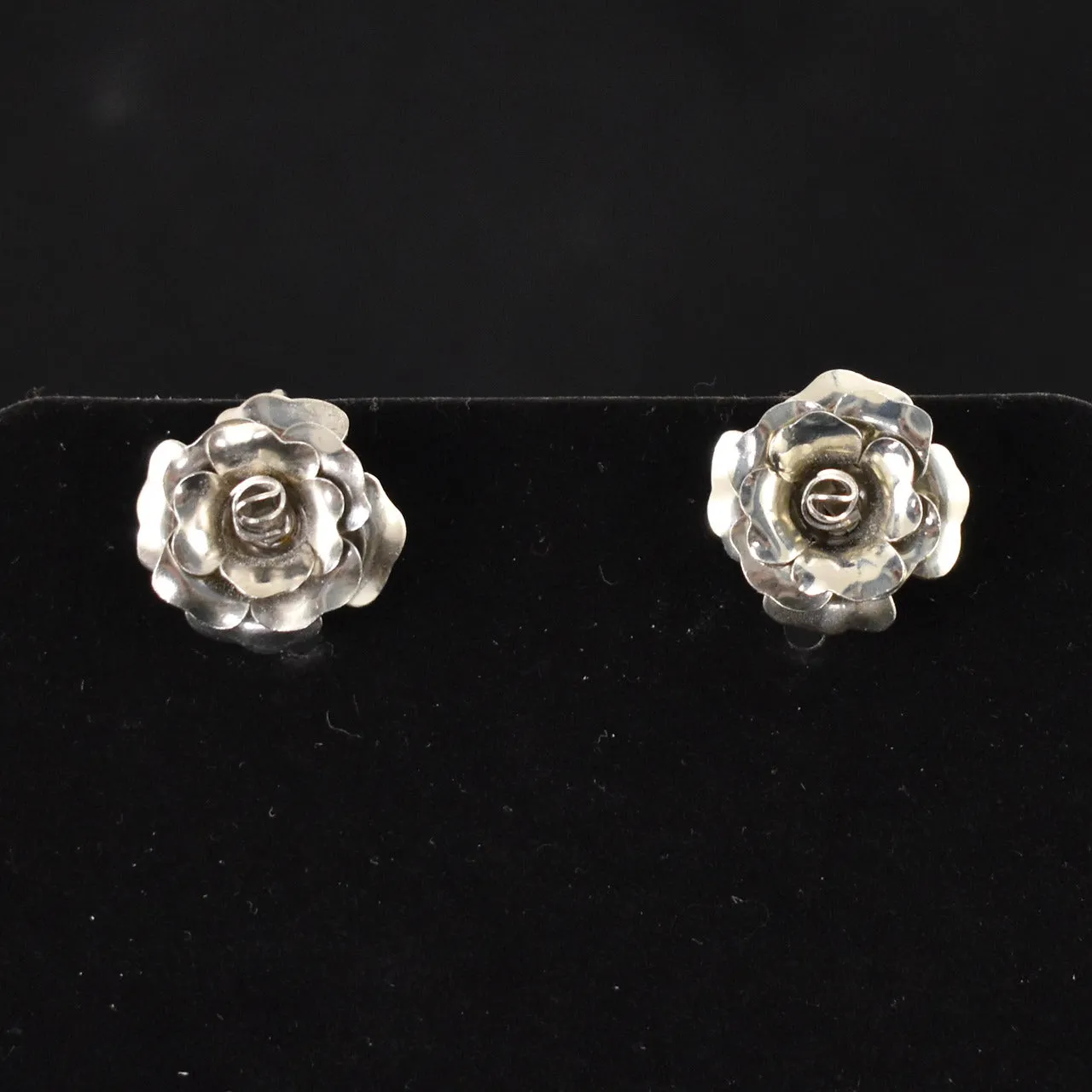 Silver Rose Necklace Set