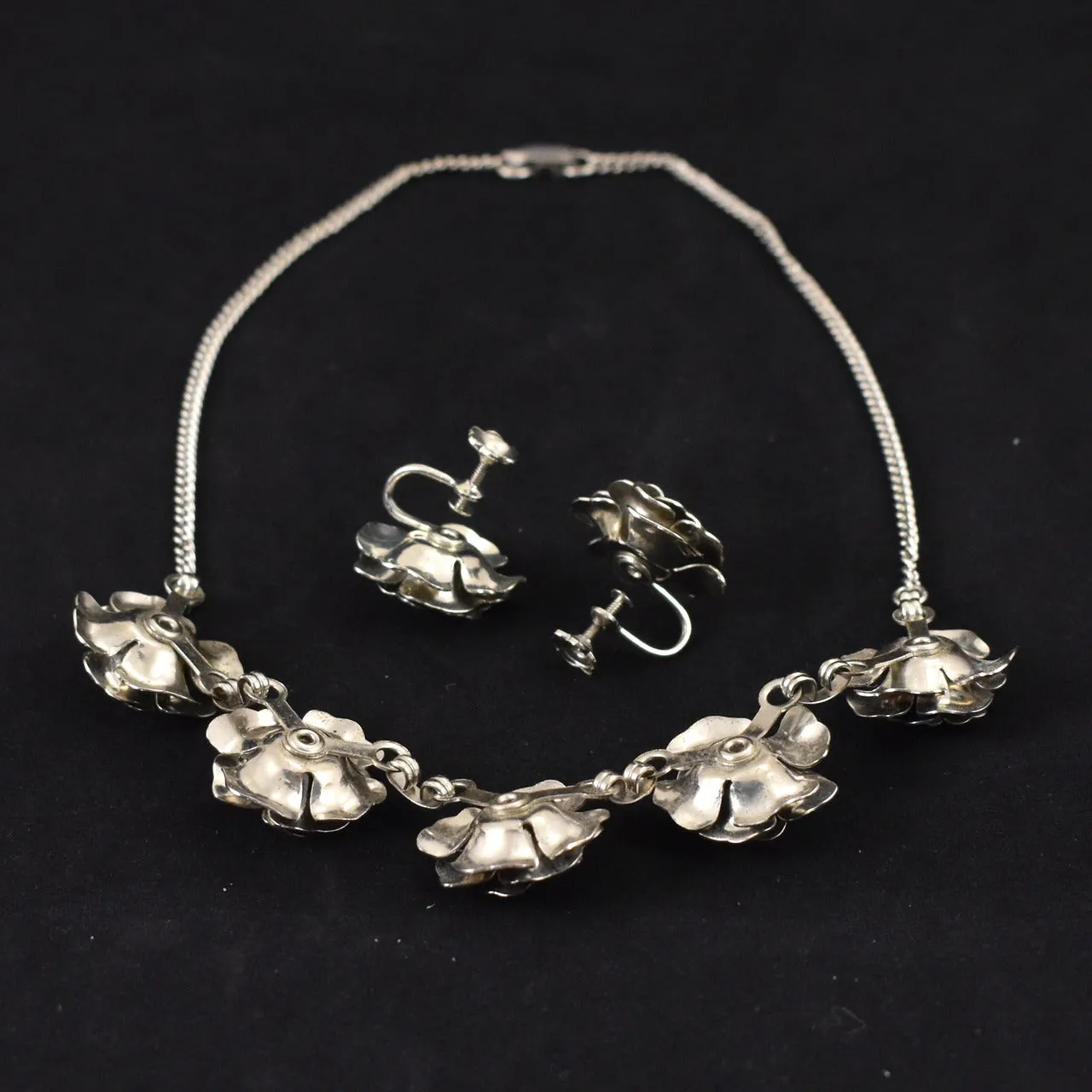 Silver Rose Necklace Set