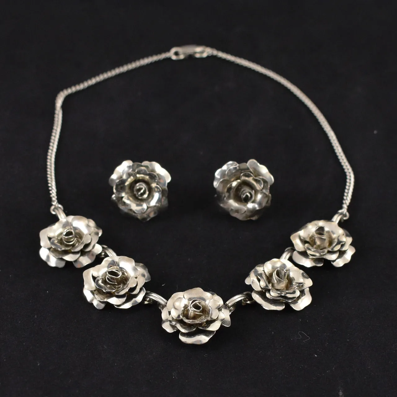 Silver Rose Necklace Set