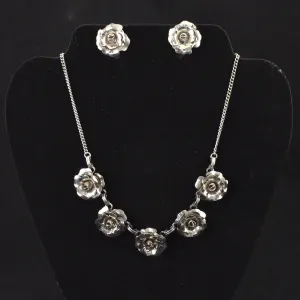 Silver Rose Necklace Set