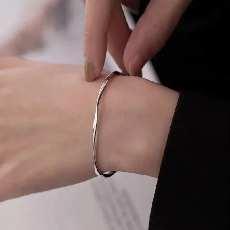 Simple Trendy Irregular Mobius Twist Open Cuff Bangle Bracelets For Women Gold Color Adjustable Jewelry