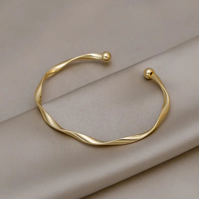 Simple Trendy Irregular Mobius Twist Open Cuff Bangle Bracelets For Women Gold Color Adjustable Jewelry