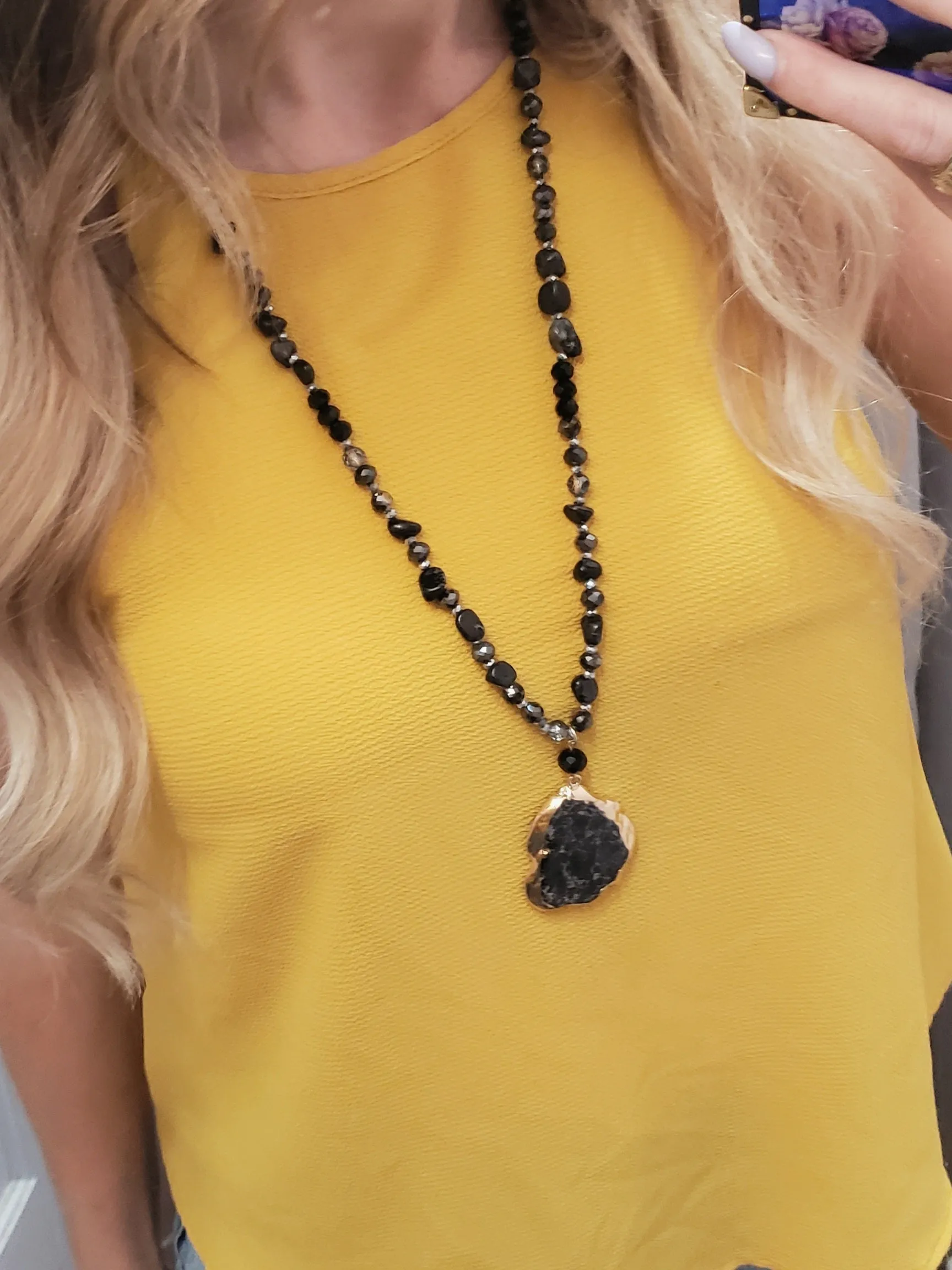 Stone & Sparkle Necklace: Black