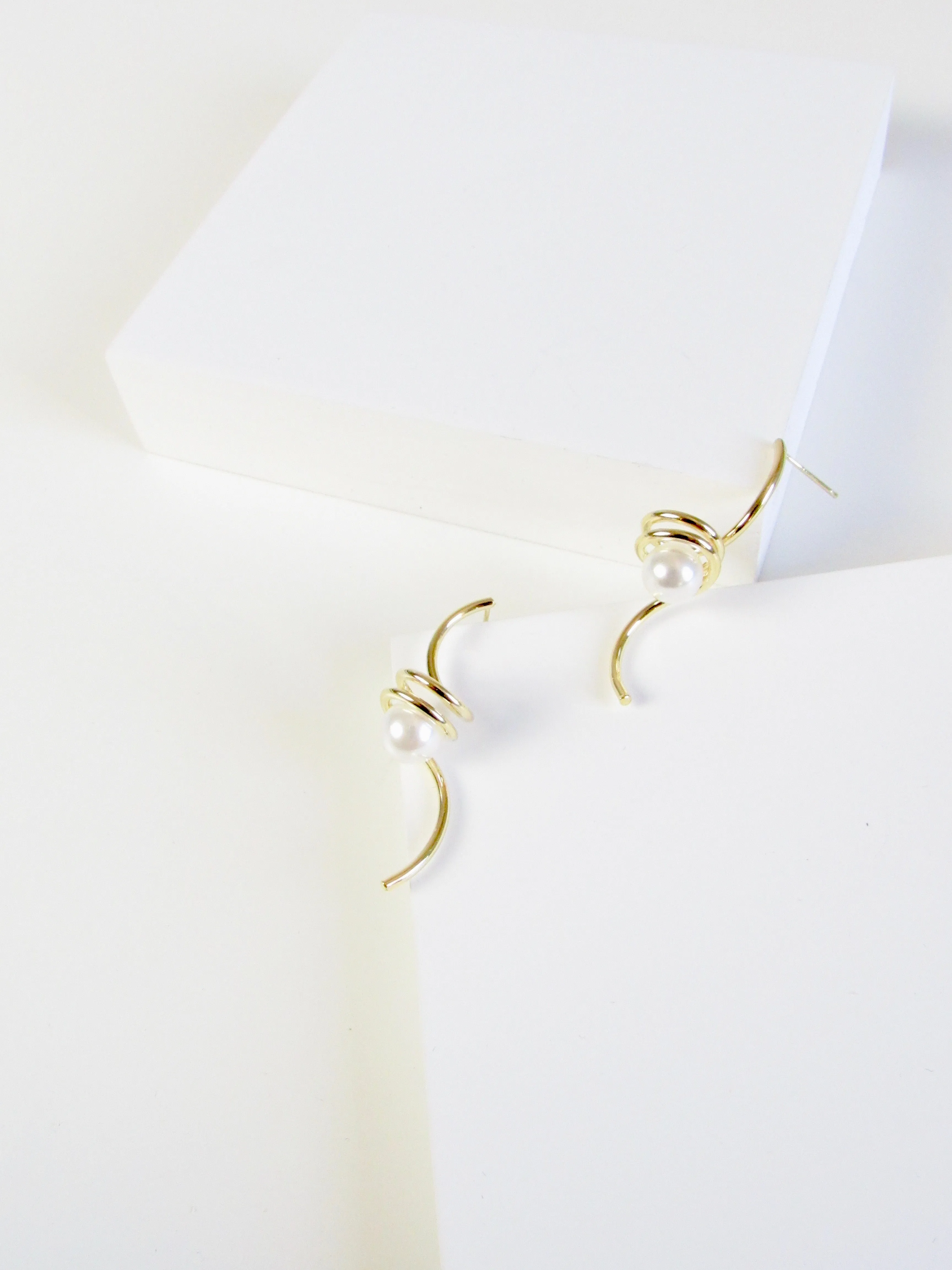 Swirl Pearl Gold Earrings