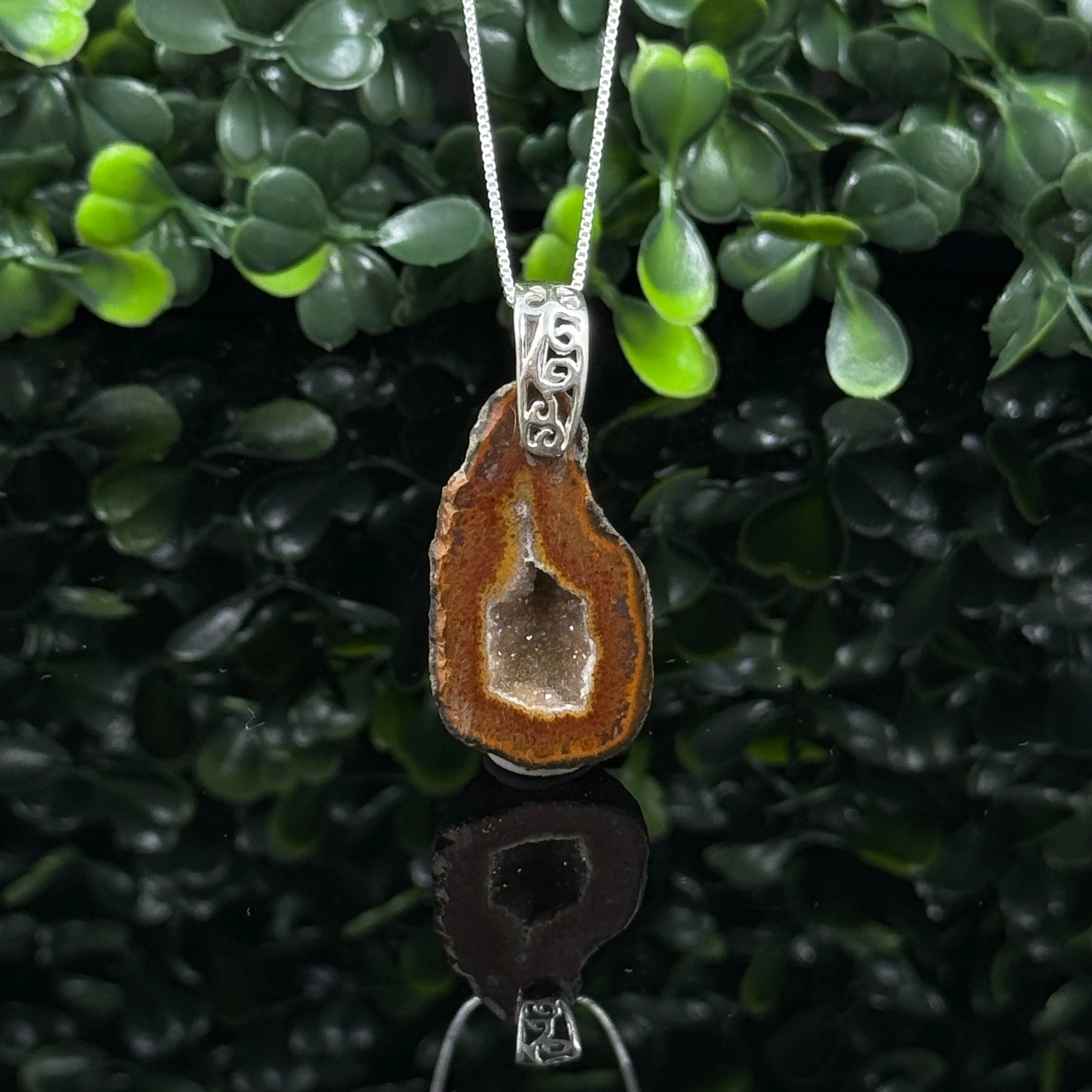 Tabasco Geode Pendant Necklace