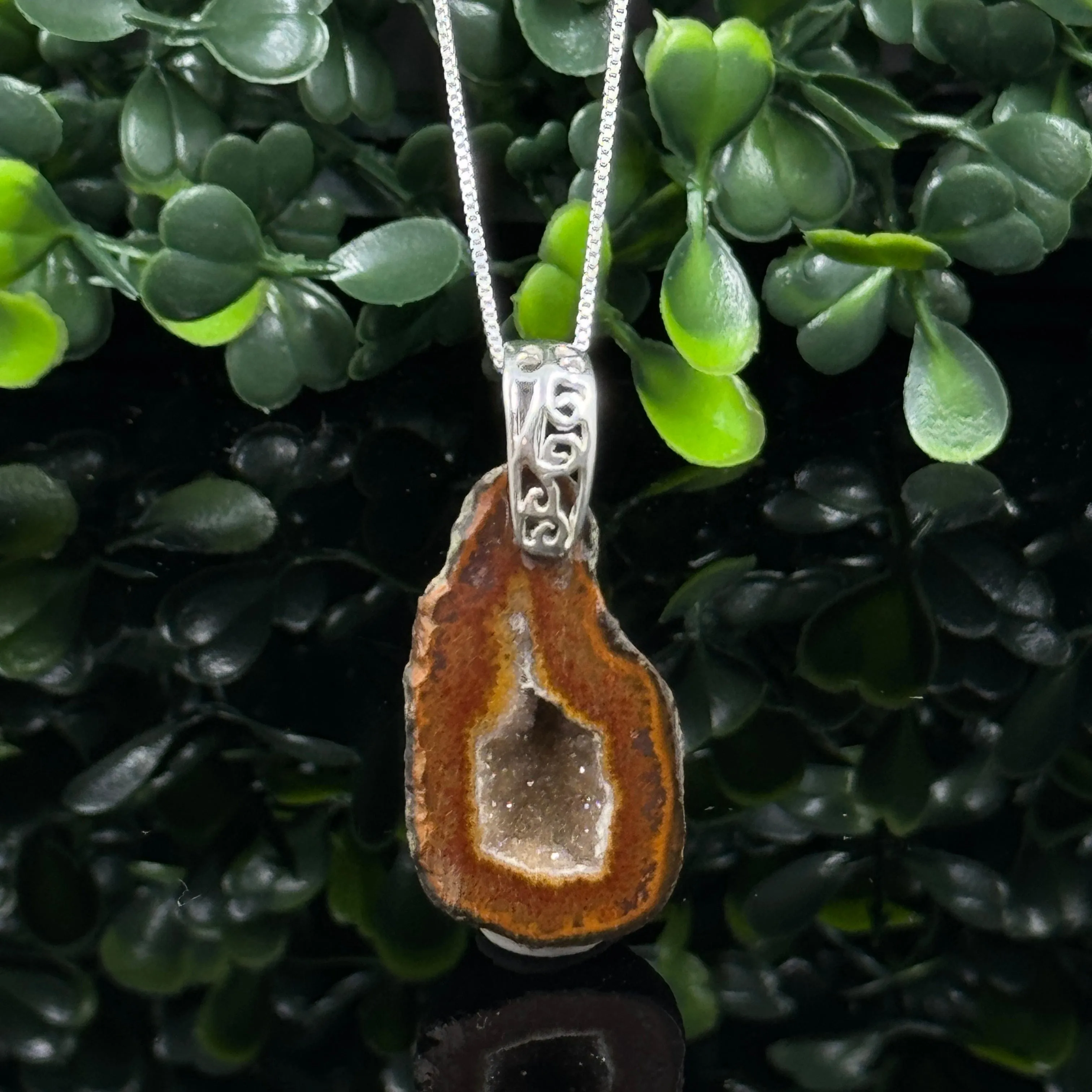 Tabasco Geode Pendant Necklace