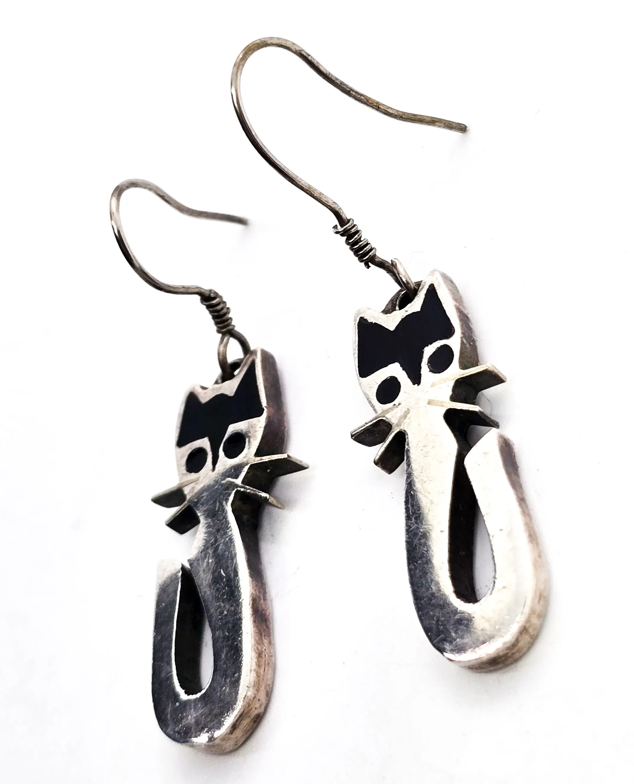 Taxco Mexico vintage cat black enamel sterling silver drop earrings