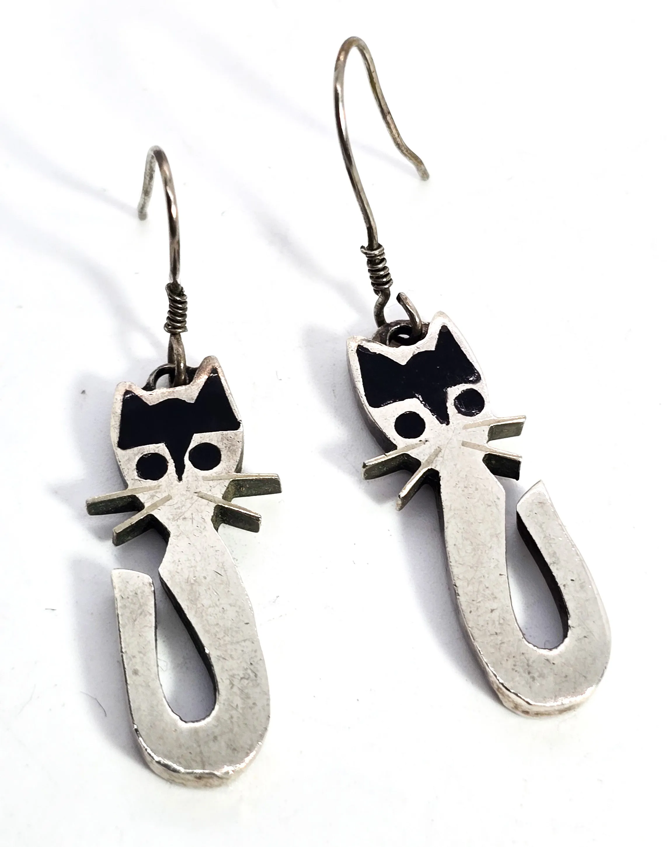 Taxco Mexico vintage cat black enamel sterling silver drop earrings