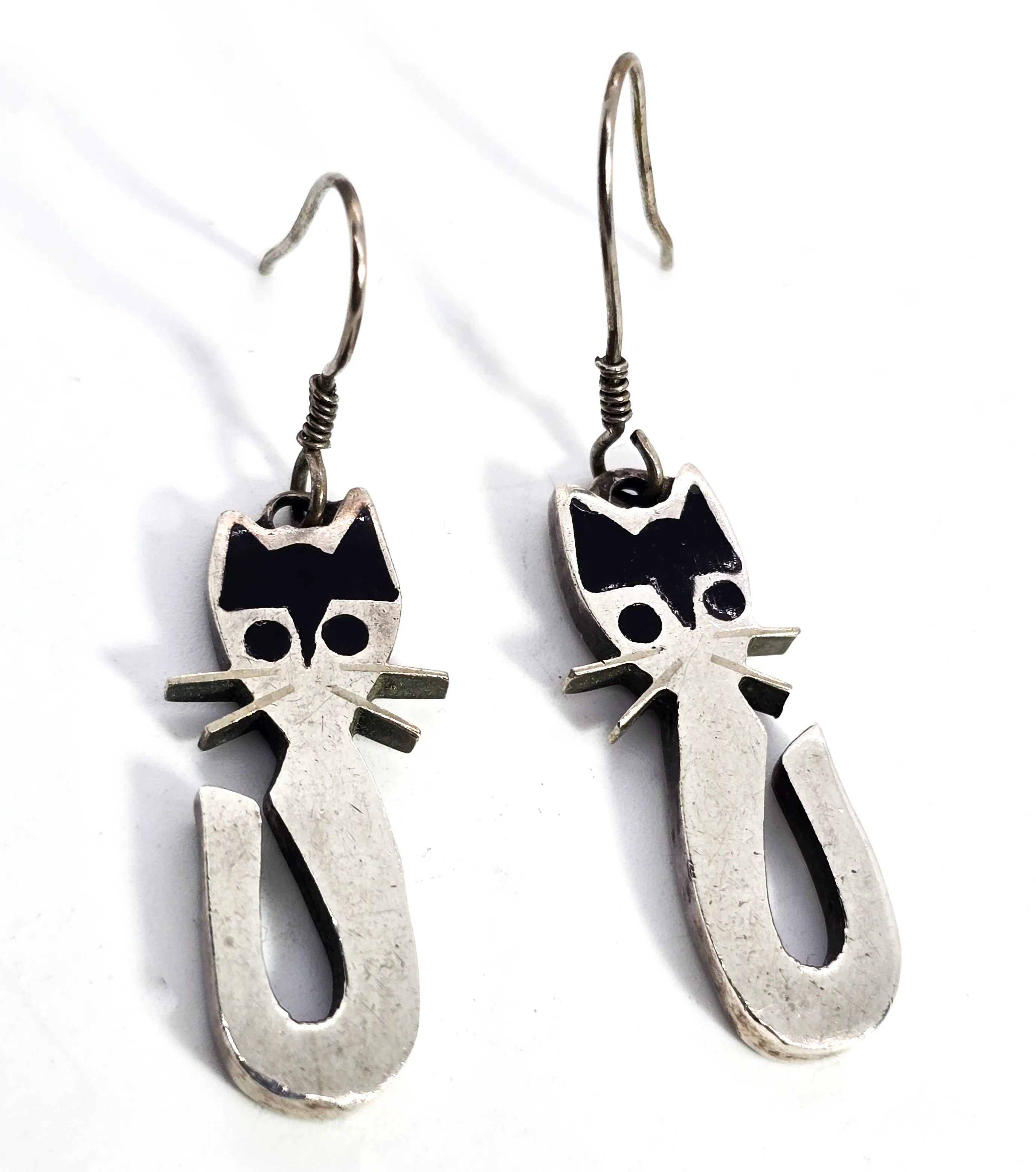 Taxco Mexico vintage cat black enamel sterling silver drop earrings