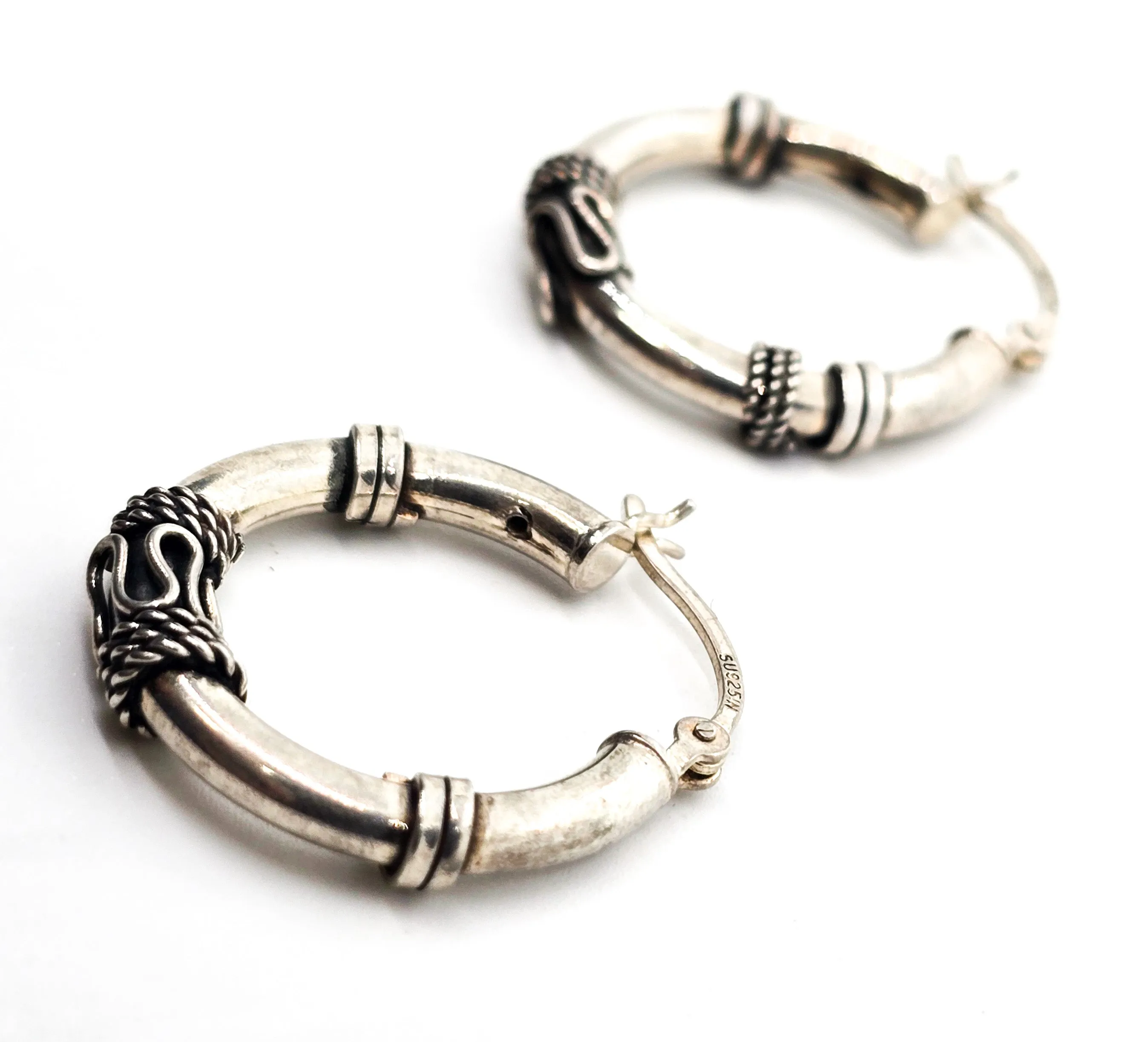 Tribal Balinese sterling silver lever back Bali SU IN vintage hoop earrings