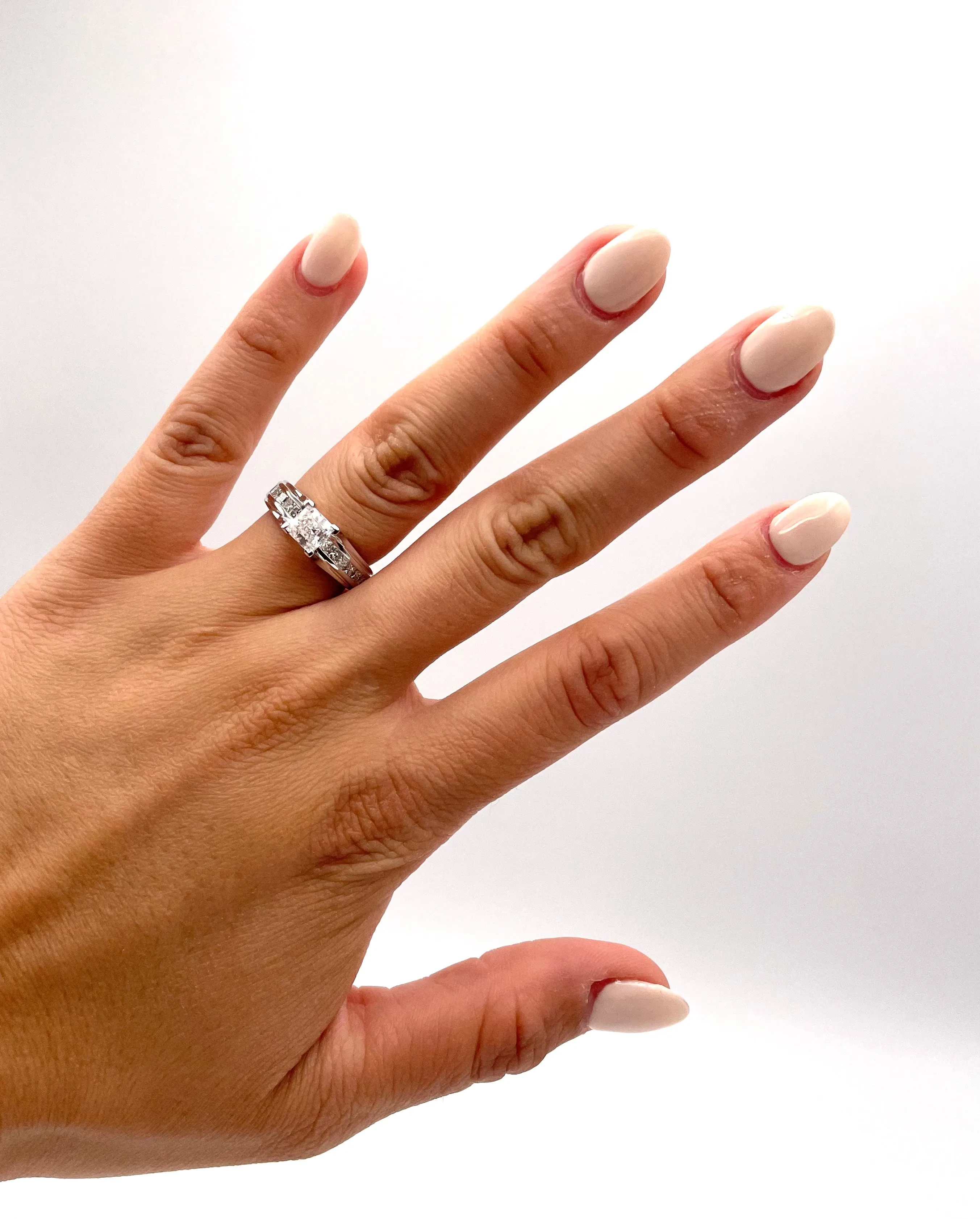 Verragio Classico Collection Platinum Engagement Ring